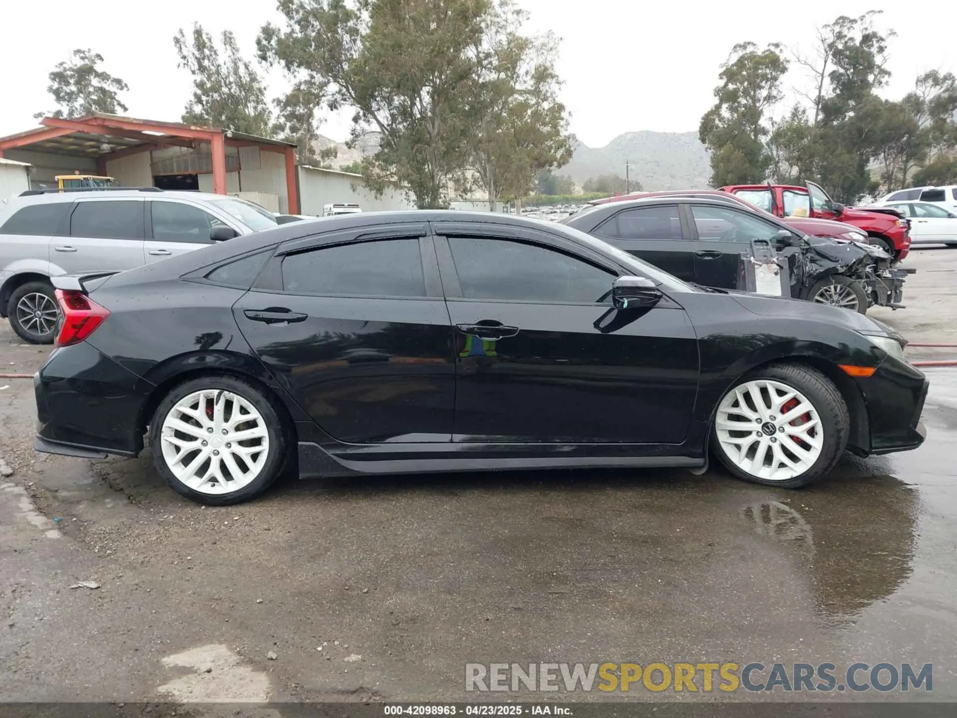 13 Photograph of a damaged car 2HGFC1E57LH700272 HONDA CIVIC SI 2020