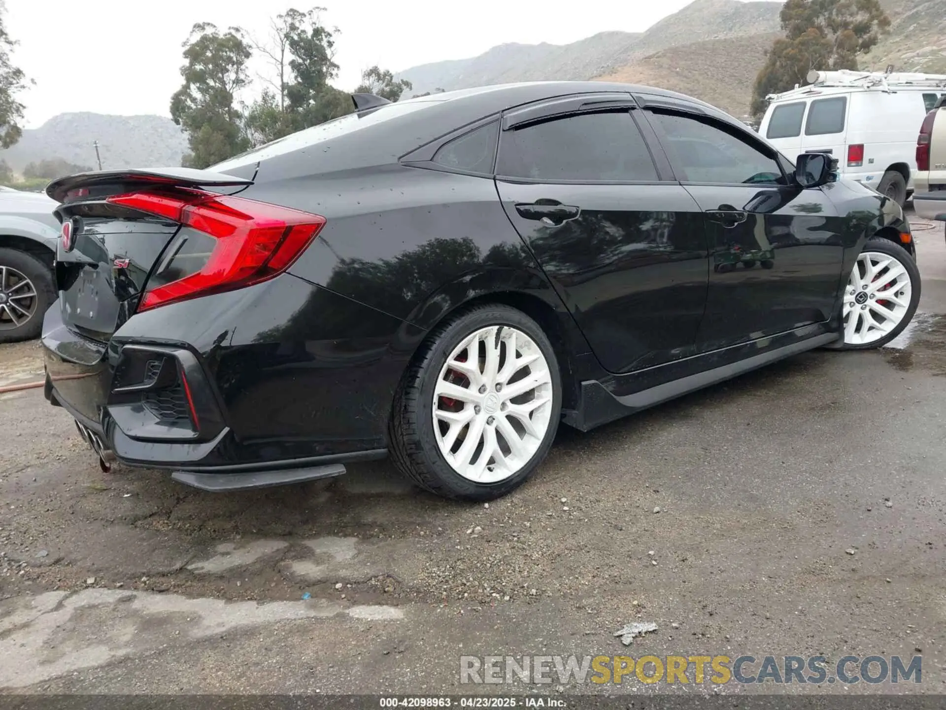 4 Photograph of a damaged car 2HGFC1E57LH700272 HONDA CIVIC SI 2020