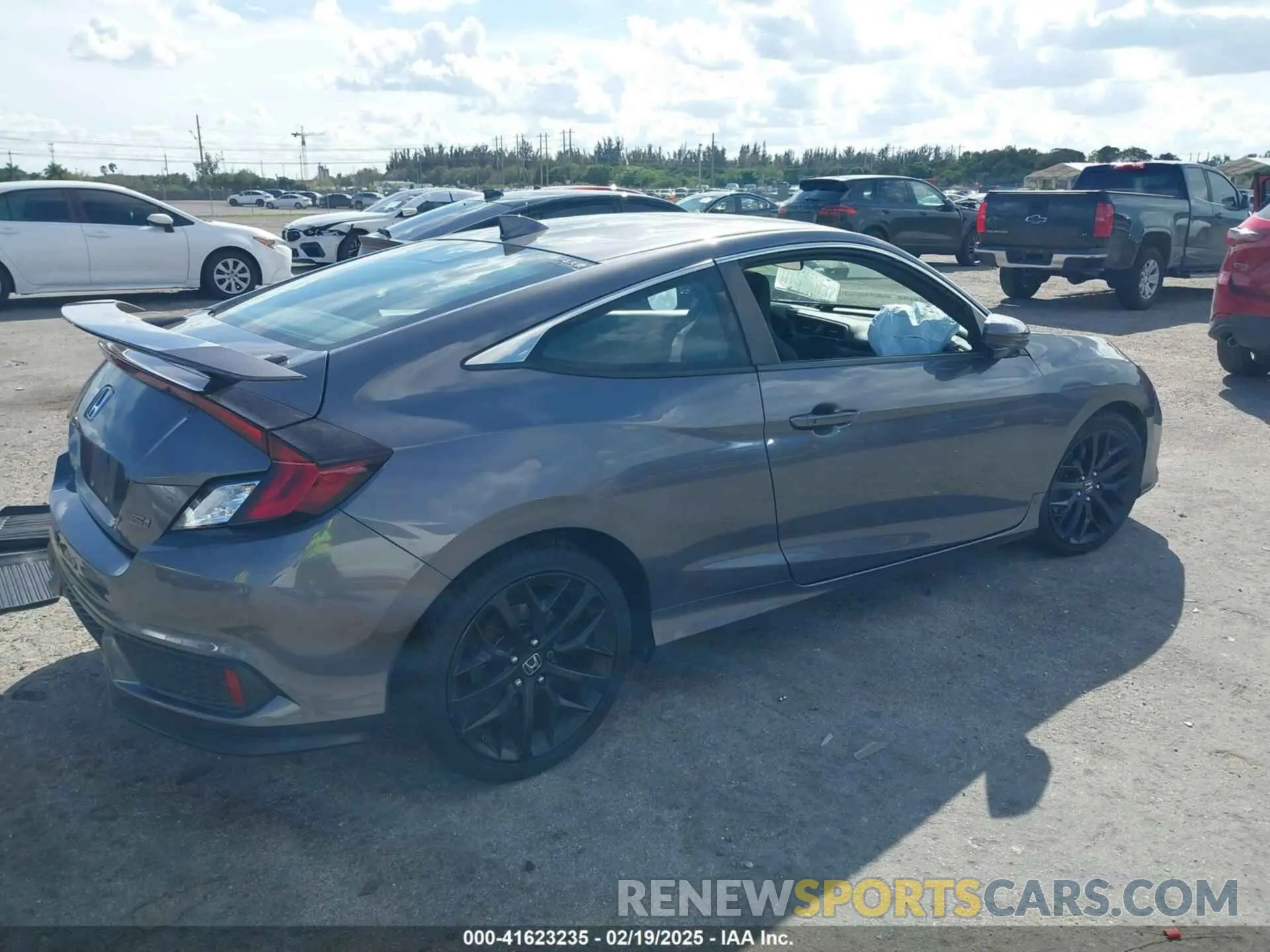 4 Photograph of a damaged car 2HGFC3A57LH750042 HONDA CIVIC SI 2020