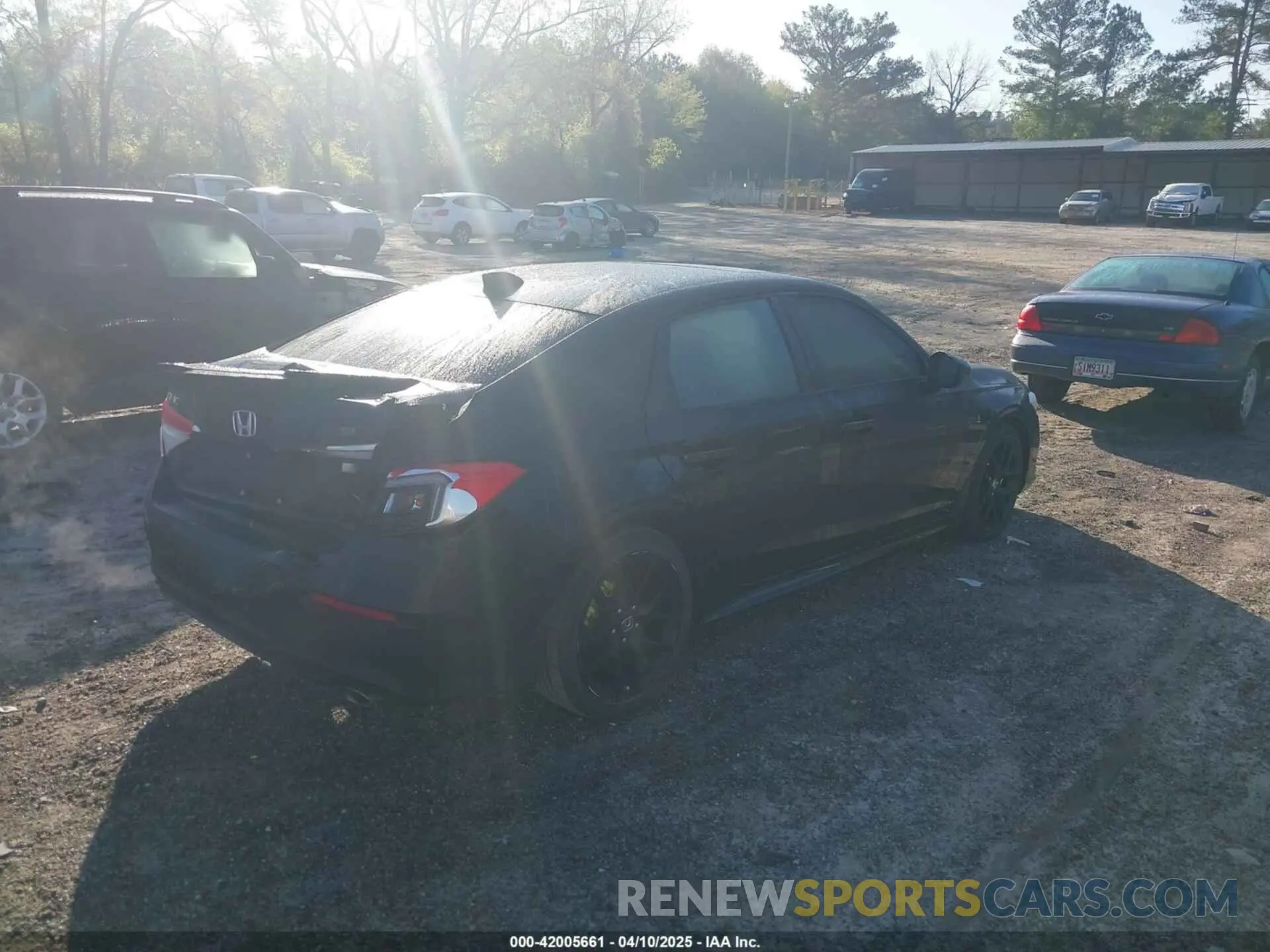 4 Photograph of a damaged car 2HGFE1E56NH477252 HONDA CIVIC SI 2022