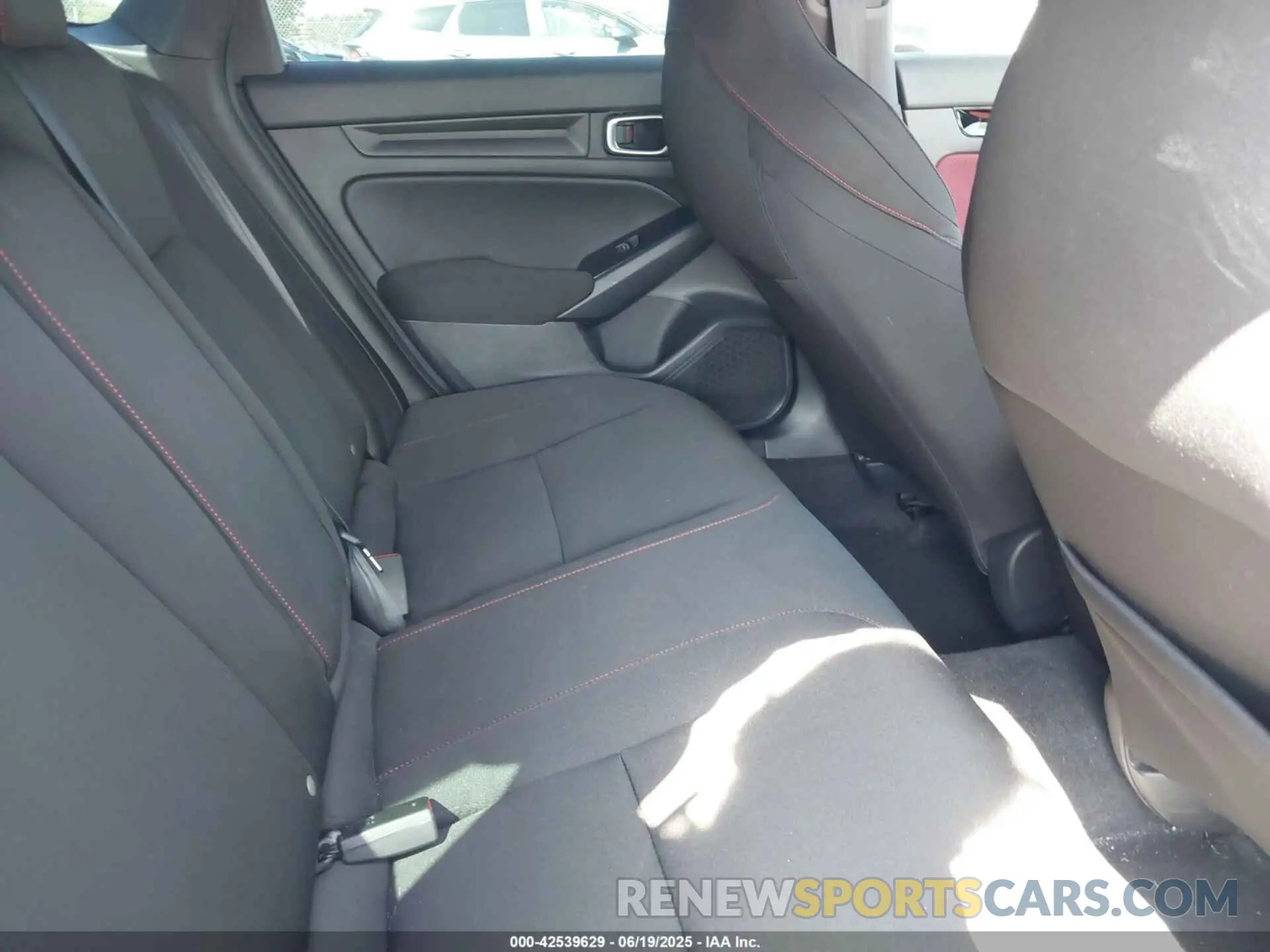 8 Photograph of a damaged car 2HGFE1E53RH472337 HONDA CIVIC SI 2024