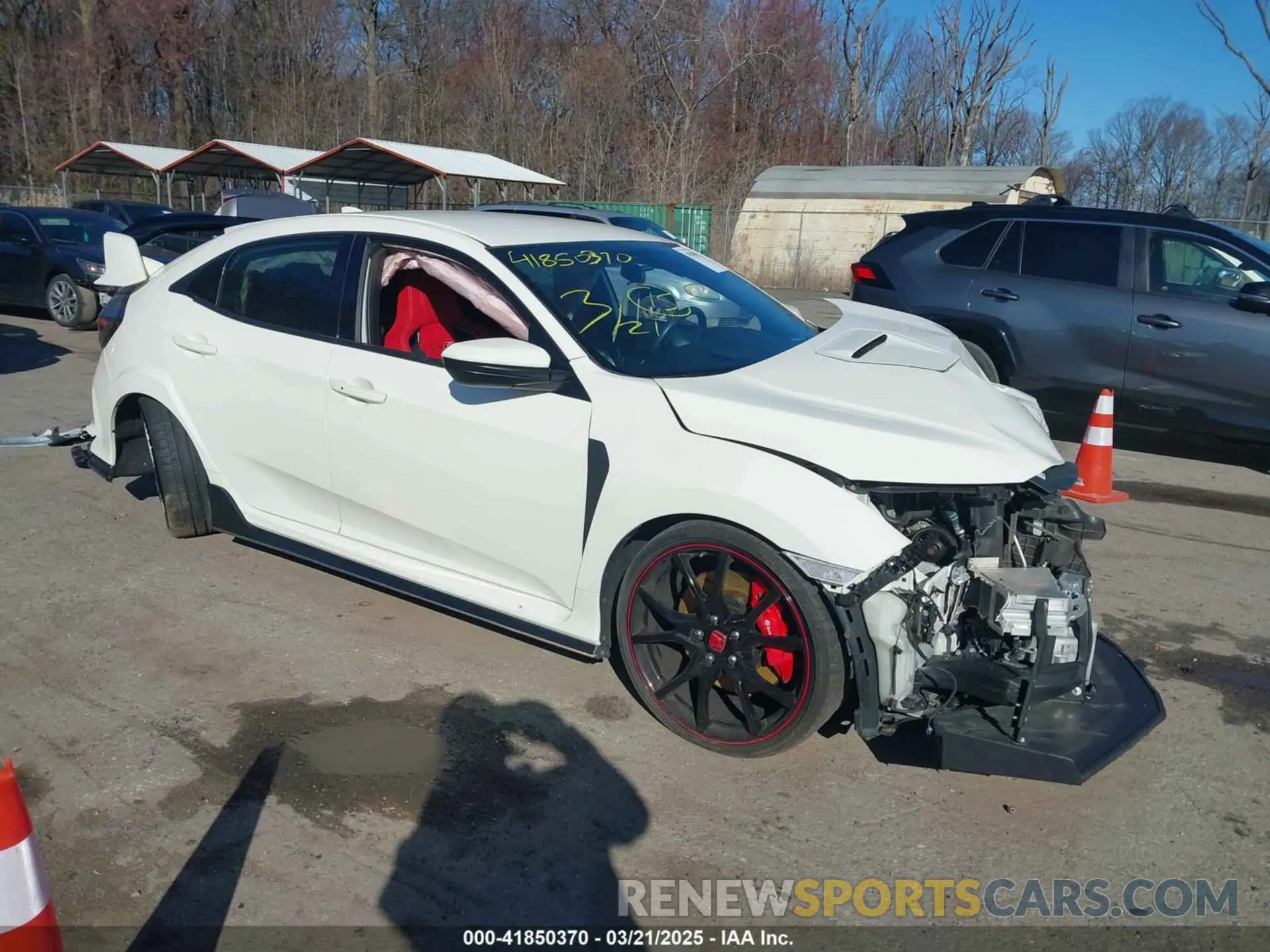 1 Photograph of a damaged car SHHFK8G73KU201772 HONDA CIVIC TYPE R 2019