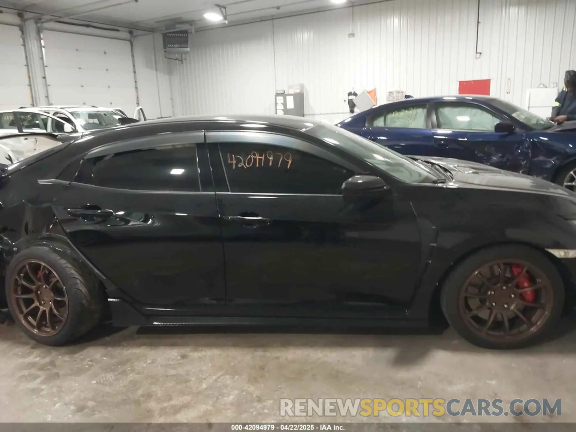 14 Photograph of a damaged car SHHFK8G73KU203845 HONDA CIVIC TYPE R 2019
