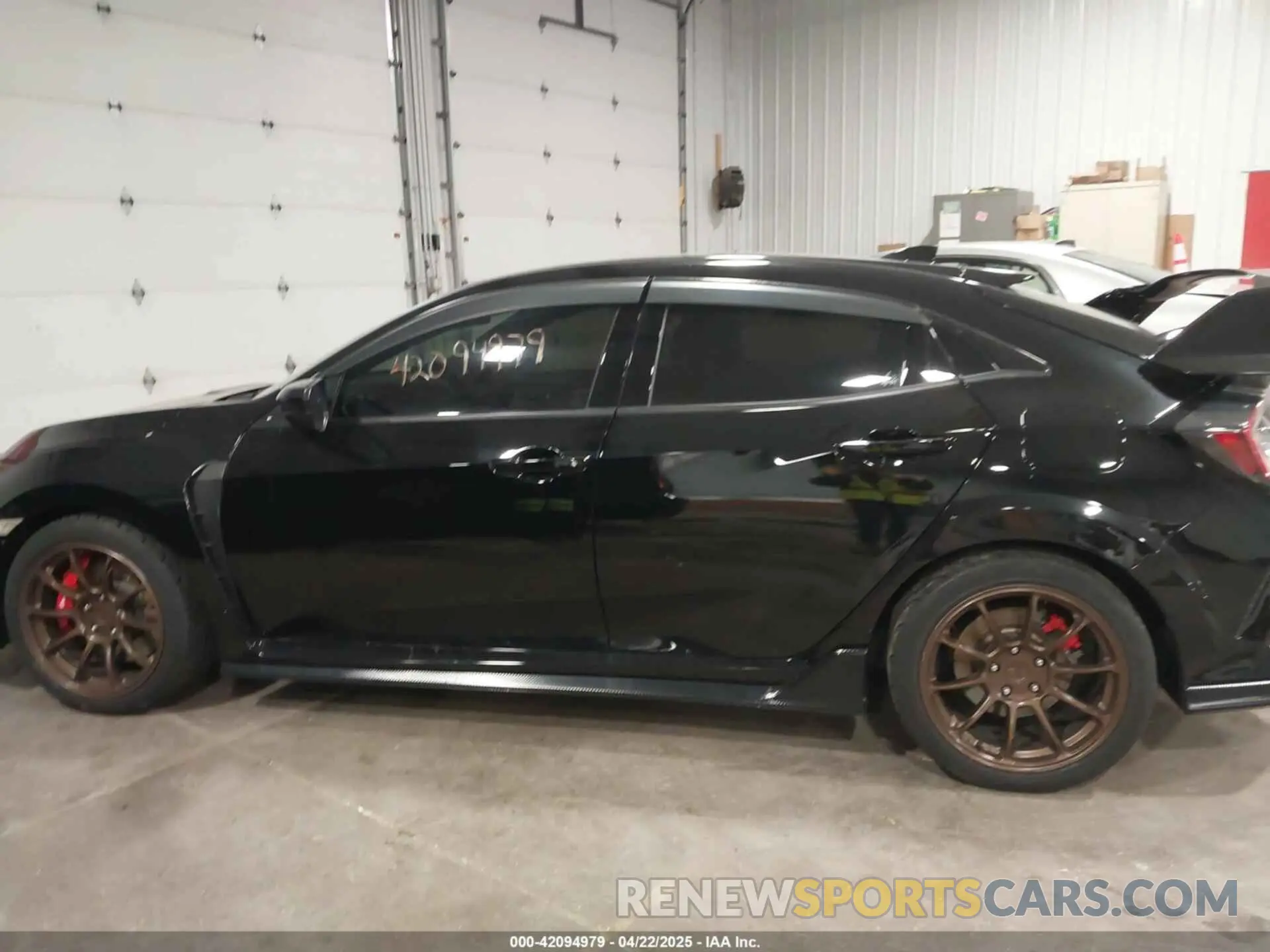 15 Photograph of a damaged car SHHFK8G73KU203845 HONDA CIVIC TYPE R 2019