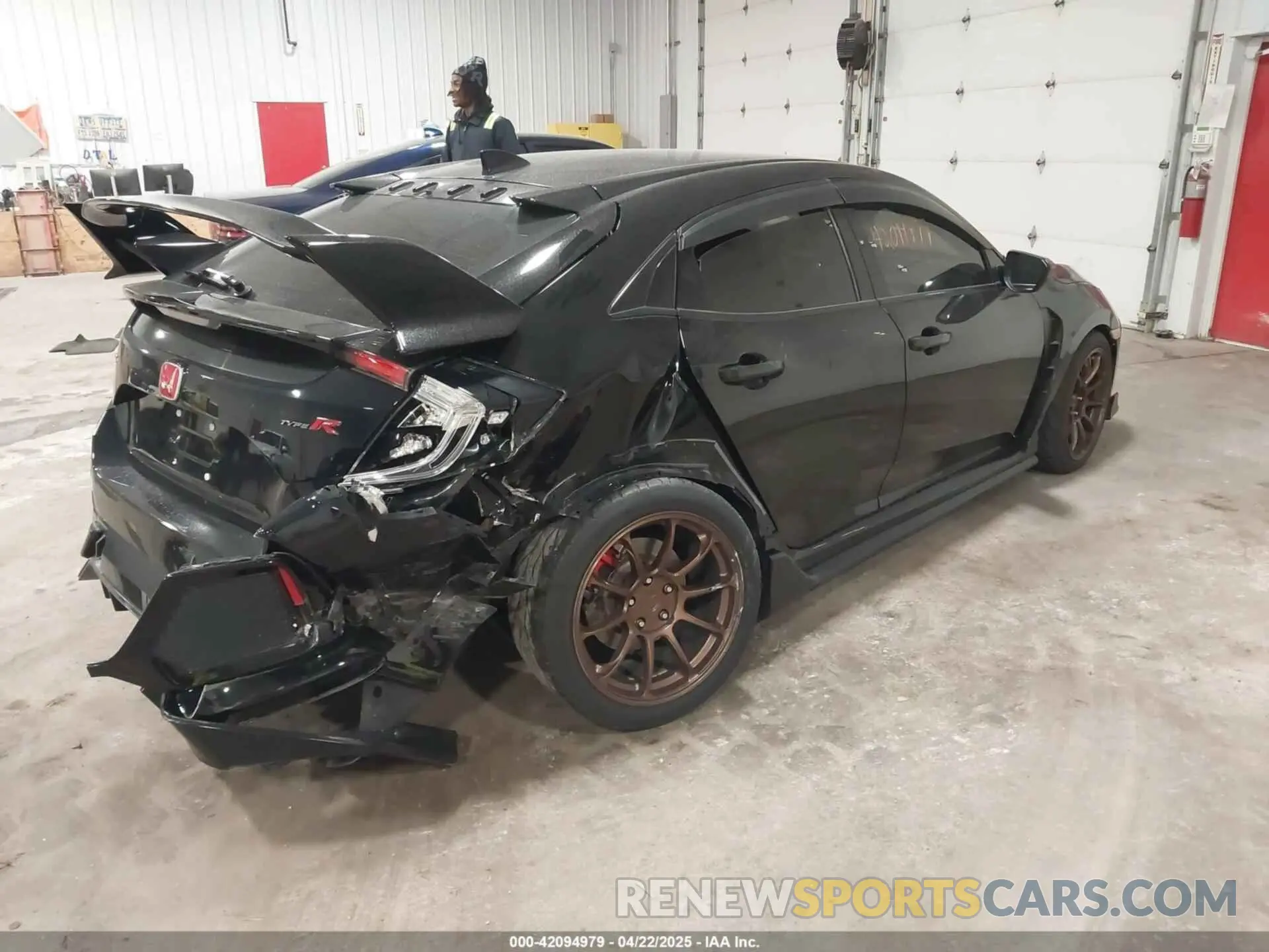 4 Photograph of a damaged car SHHFK8G73KU203845 HONDA CIVIC TYPE R 2019