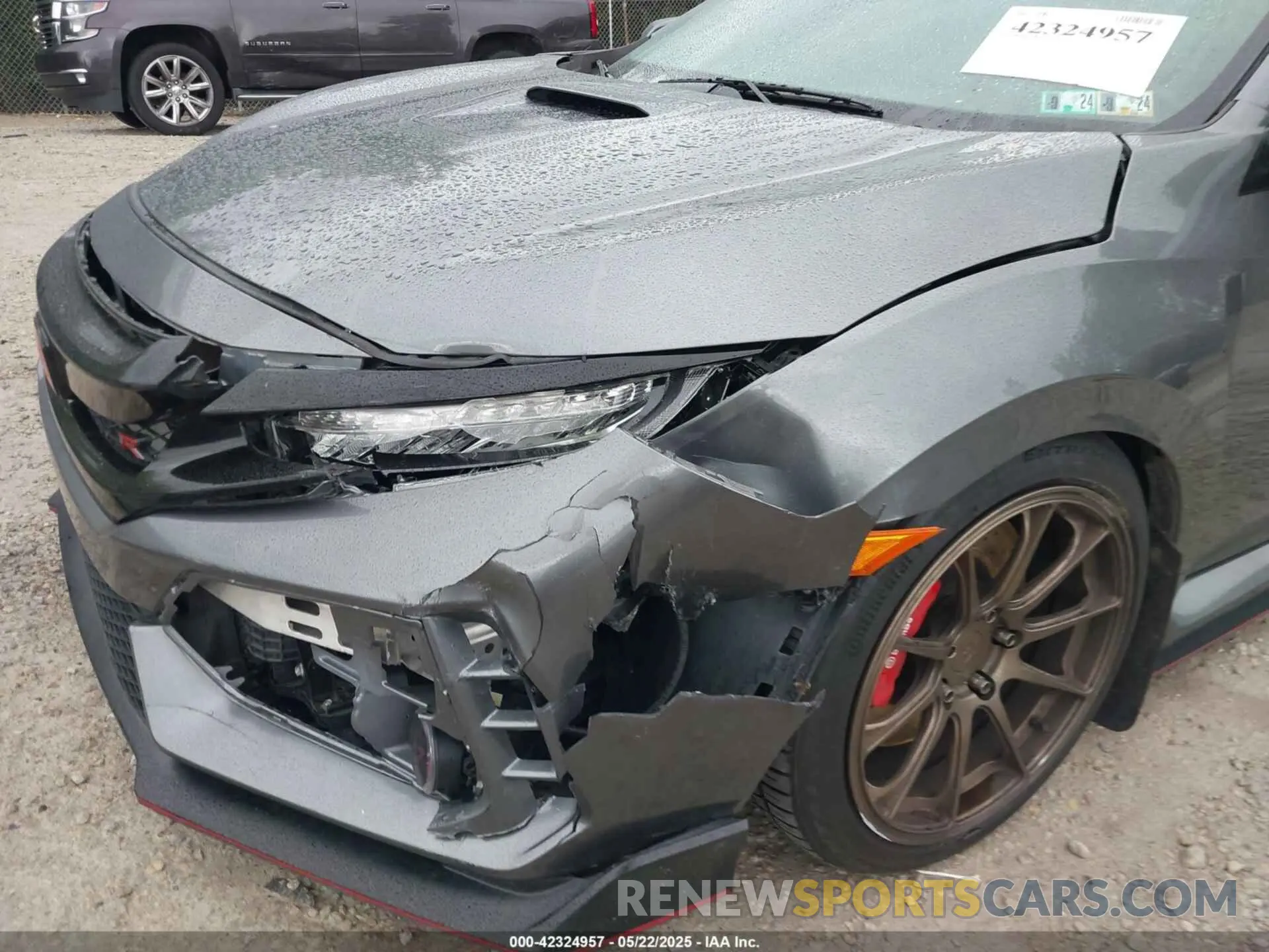 18 Photograph of a damaged car SHHFK8G74KU201926 HONDA CIVIC TYPE R 2019