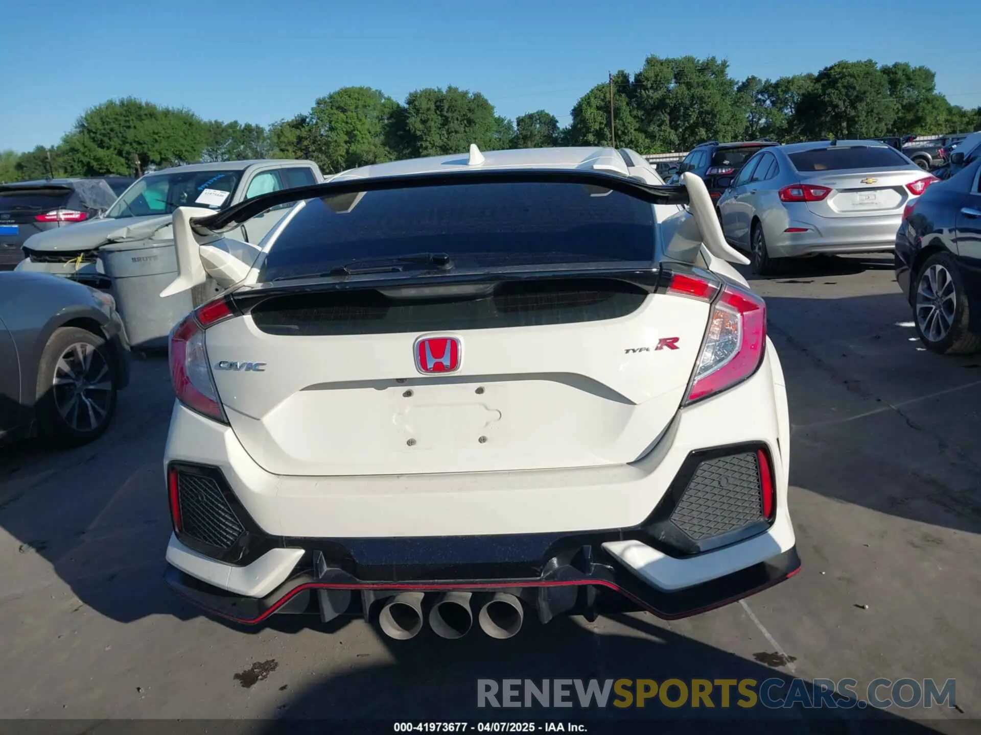 16 Photograph of a damaged car SHHFK8G75KU206732 HONDA CIVIC TYPE R 2019