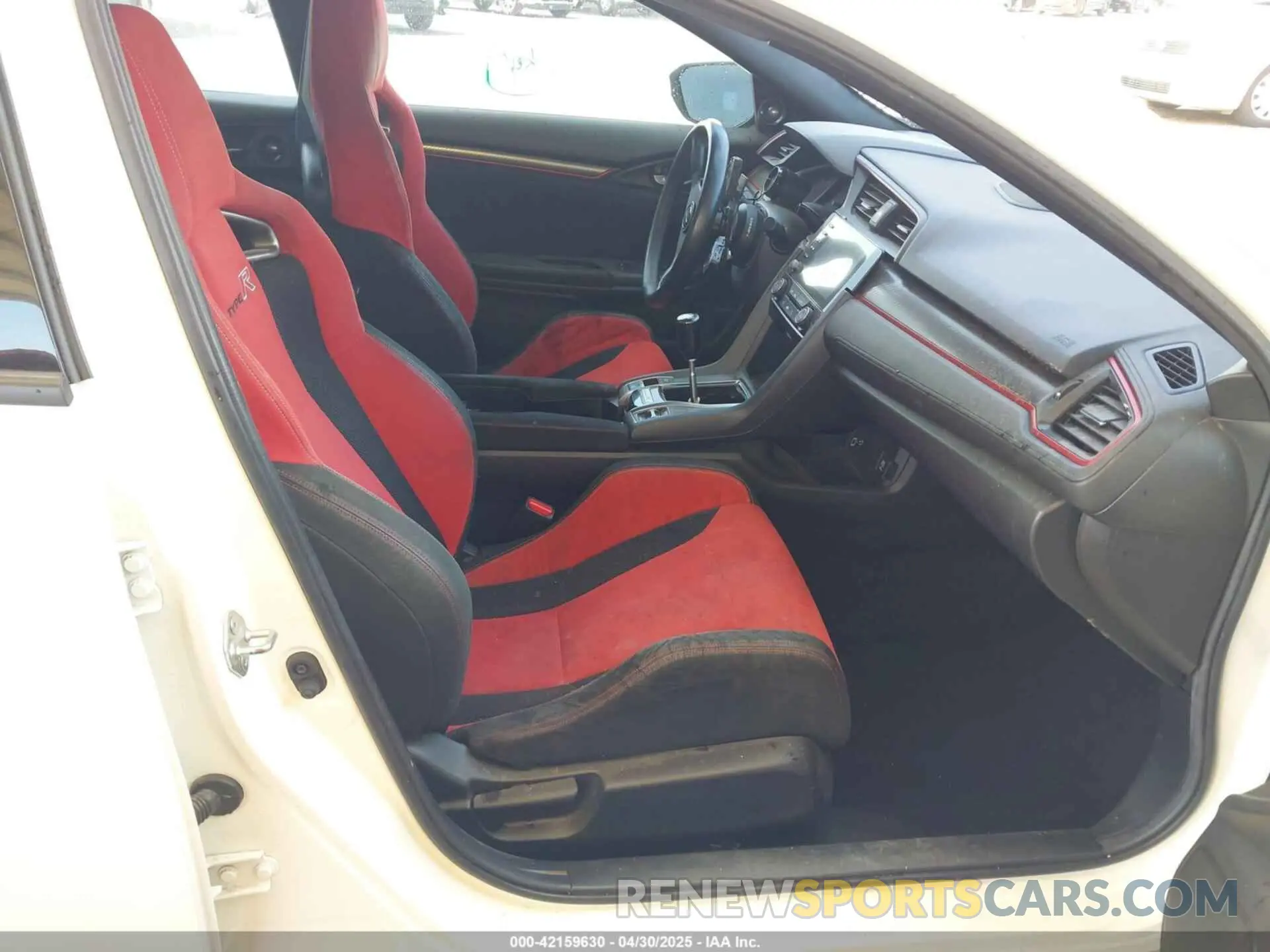 5 Photograph of a damaged car SHHFK8G76KU205704 HONDA CIVIC TYPE R 2019