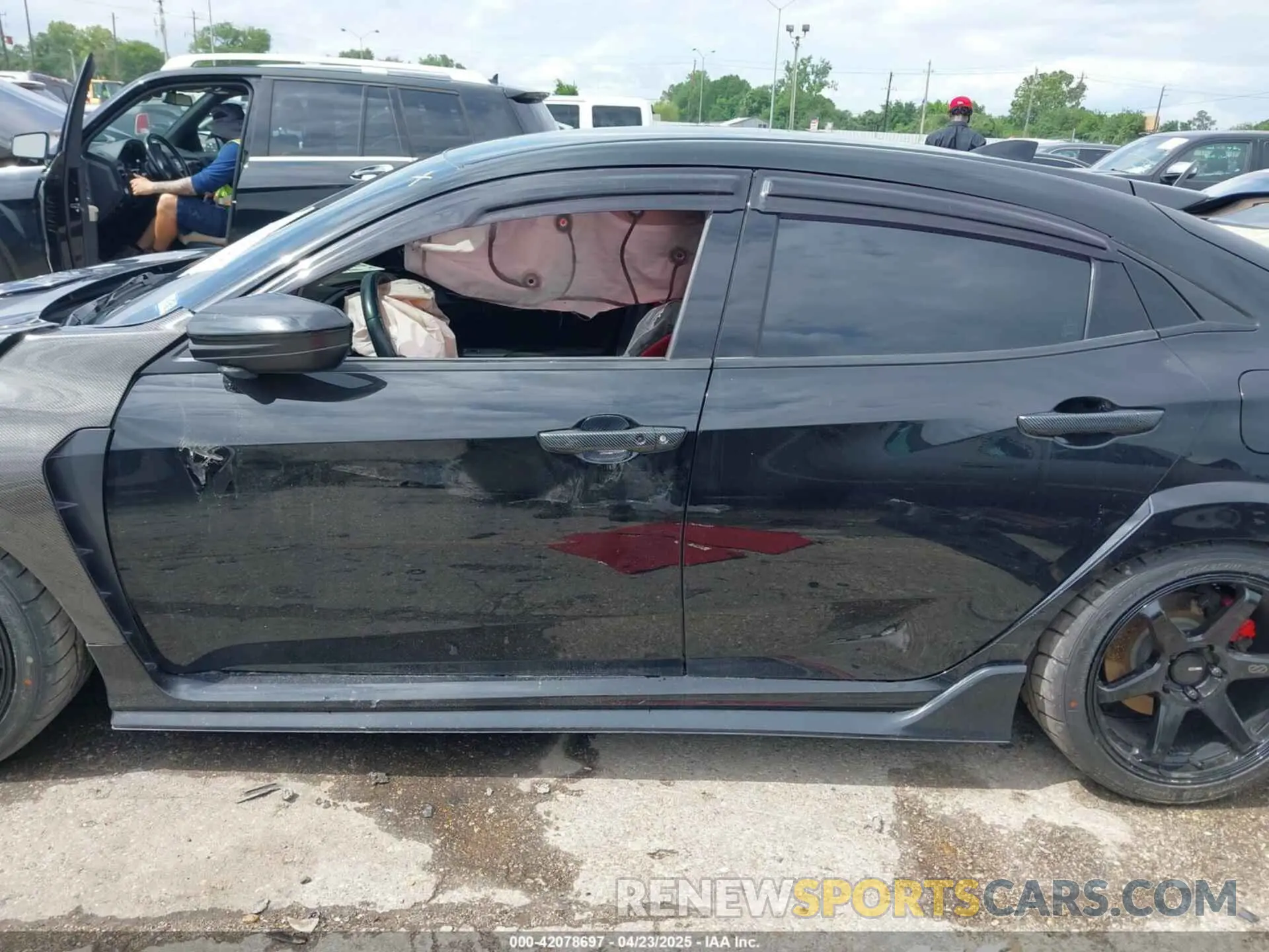 14 Photograph of a damaged car SHHFK8G78KU202190 HONDA CIVIC TYPE R 2019