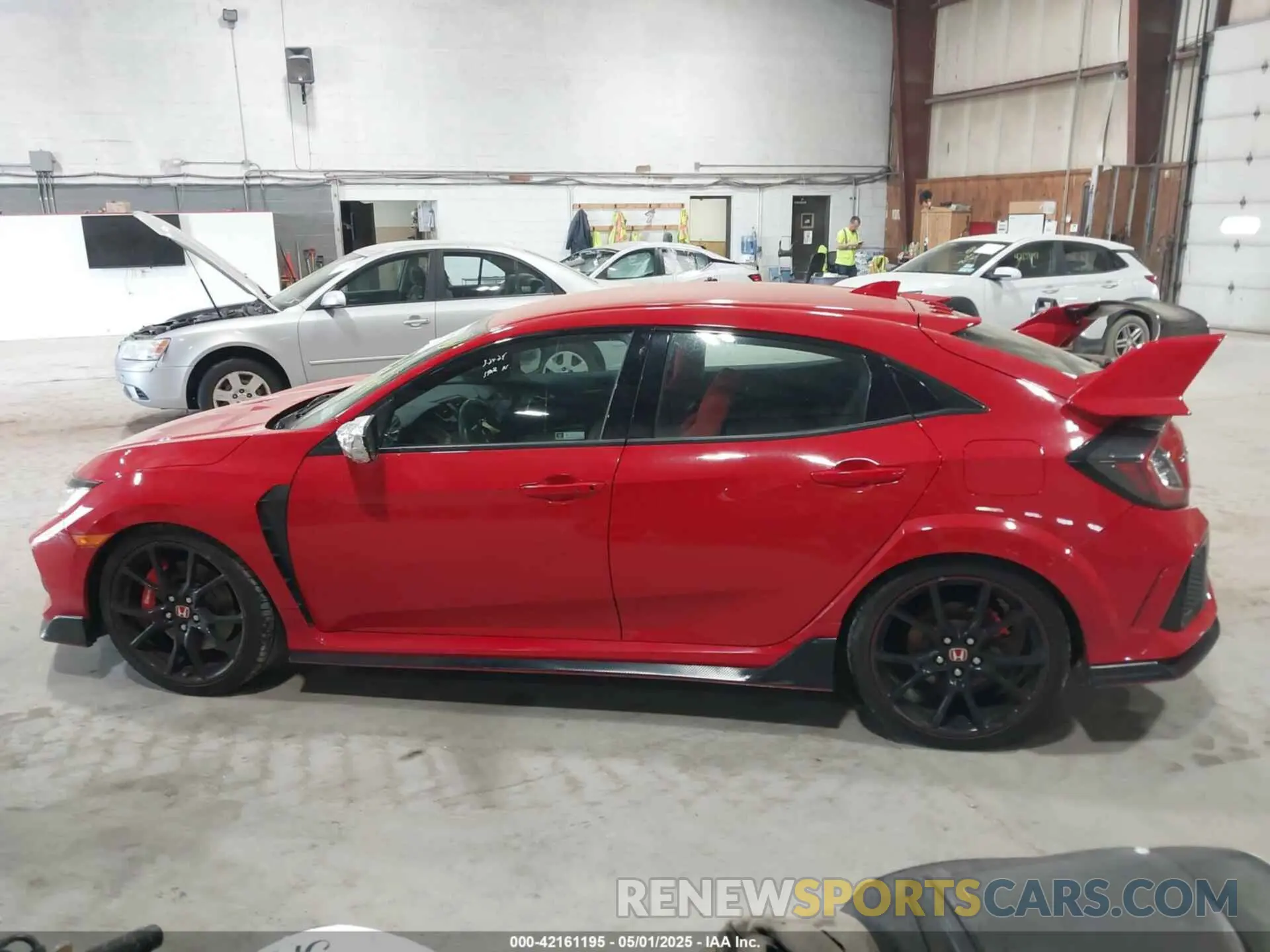 14 Photograph of a damaged car SHHFK8G79KU200674 HONDA CIVIC TYPE R 2019