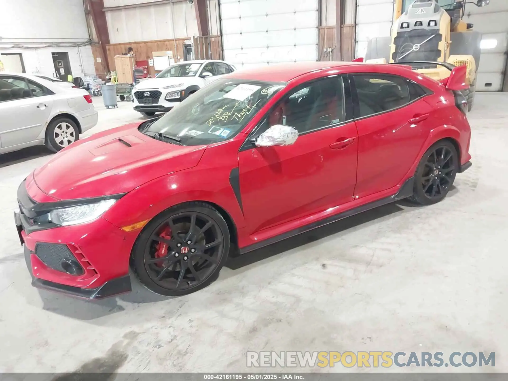 2 Photograph of a damaged car SHHFK8G79KU200674 HONDA CIVIC TYPE R 2019
