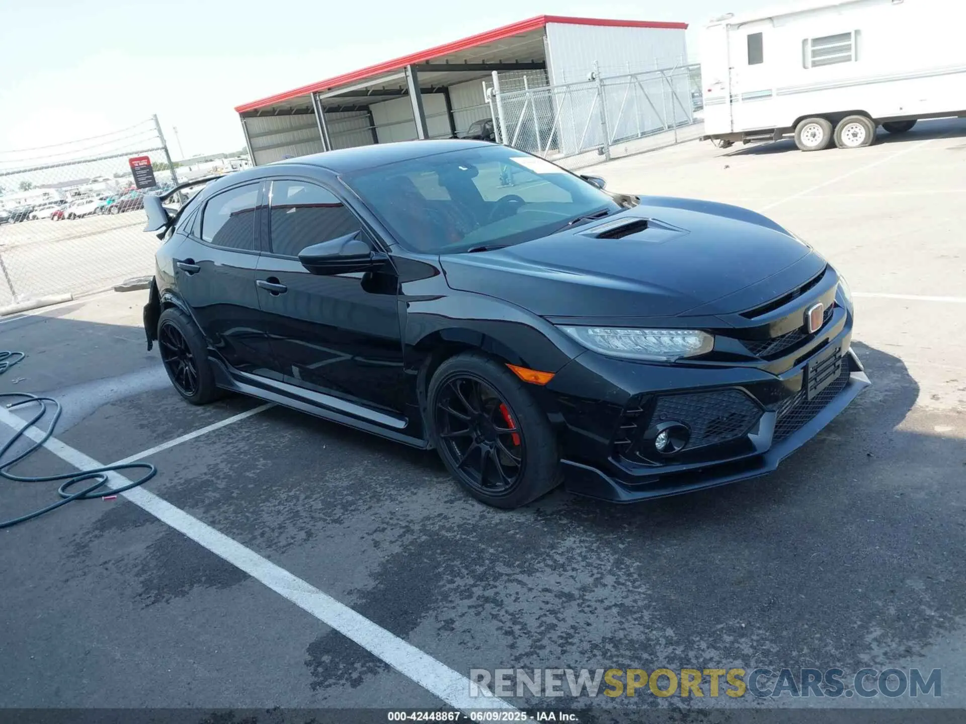 1 Photograph of a damaged car SHHFK8G7XKU202305 HONDA CIVIC TYPE R 2019