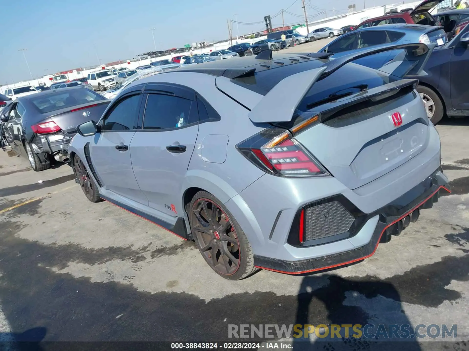 3 Photograph of a damaged car SHHFK8G7XKU204670 HONDA CIVIC TYPE R 2019