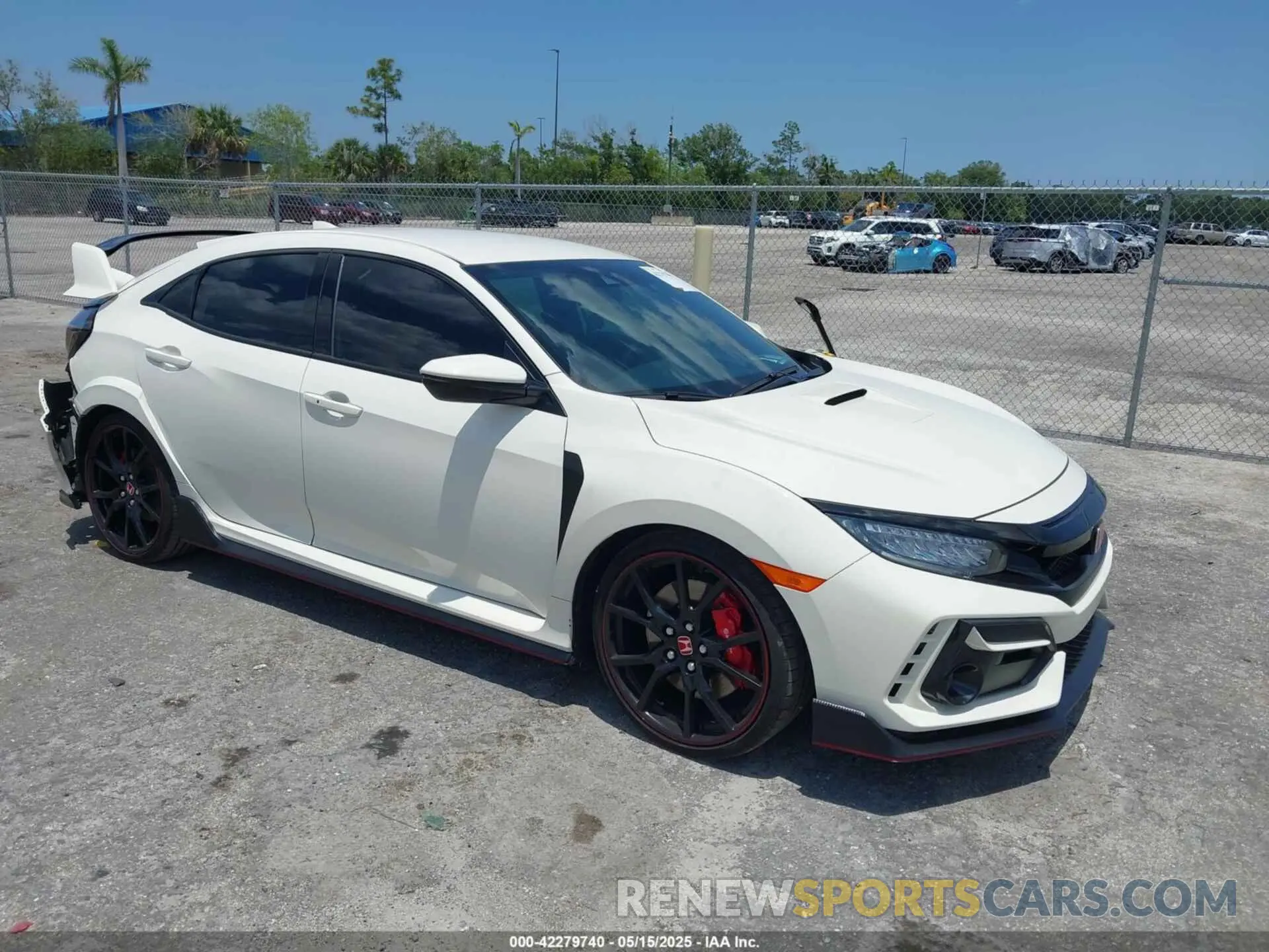 1 Photograph of a damaged car SHHFK8G71LU200590 HONDA CIVIC TYPE R 2020