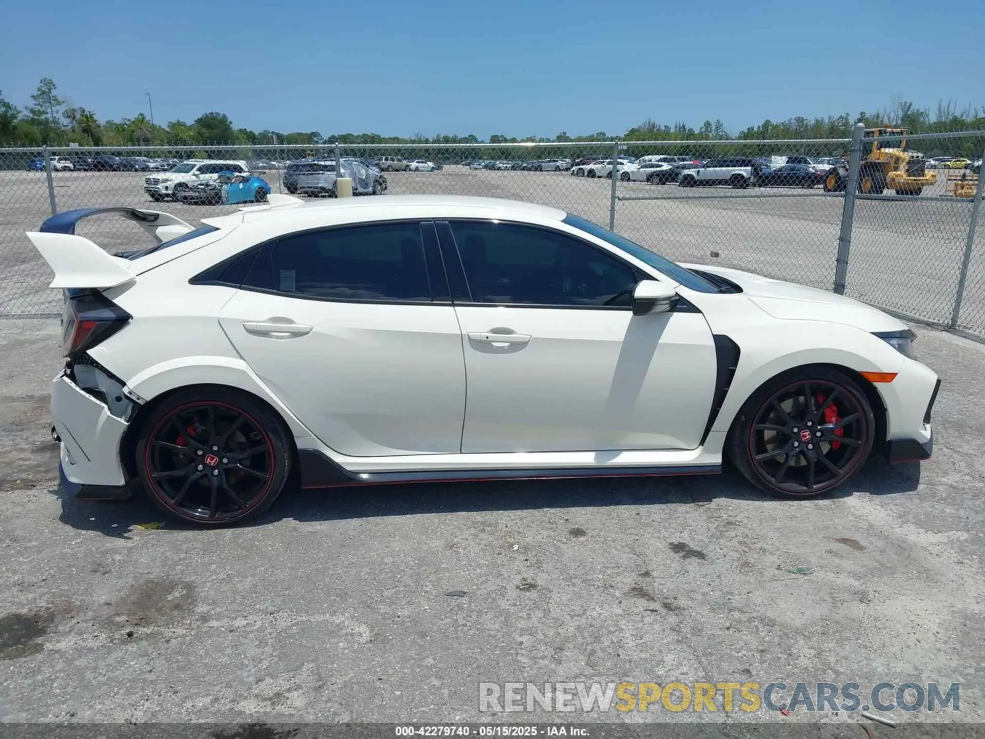 14 Photograph of a damaged car SHHFK8G71LU200590 HONDA CIVIC TYPE R 2020