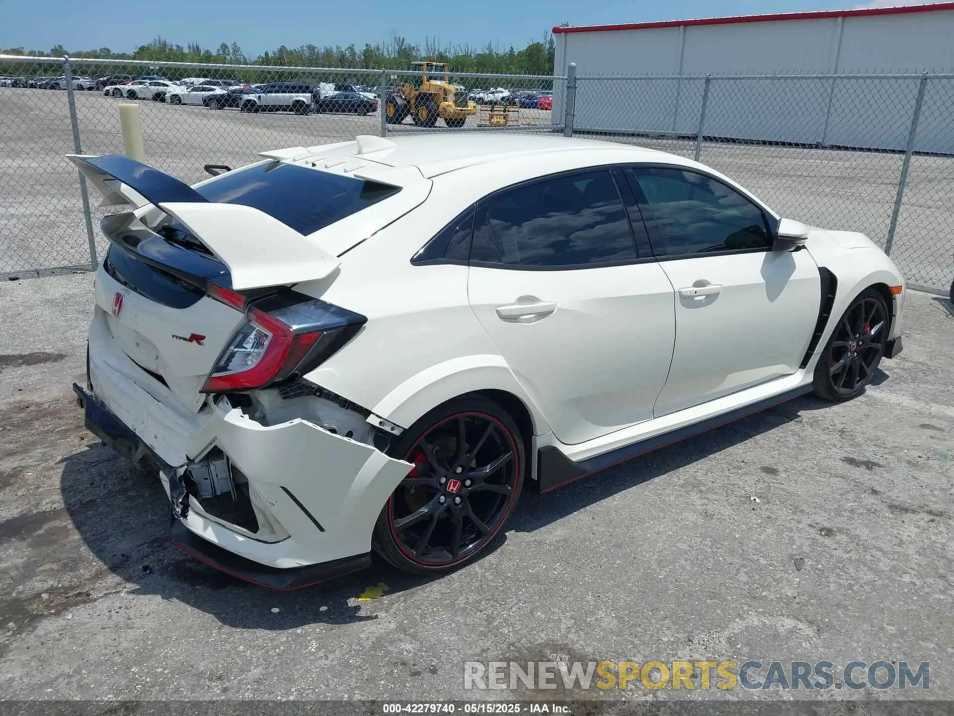 4 Photograph of a damaged car SHHFK8G71LU200590 HONDA CIVIC TYPE R 2020