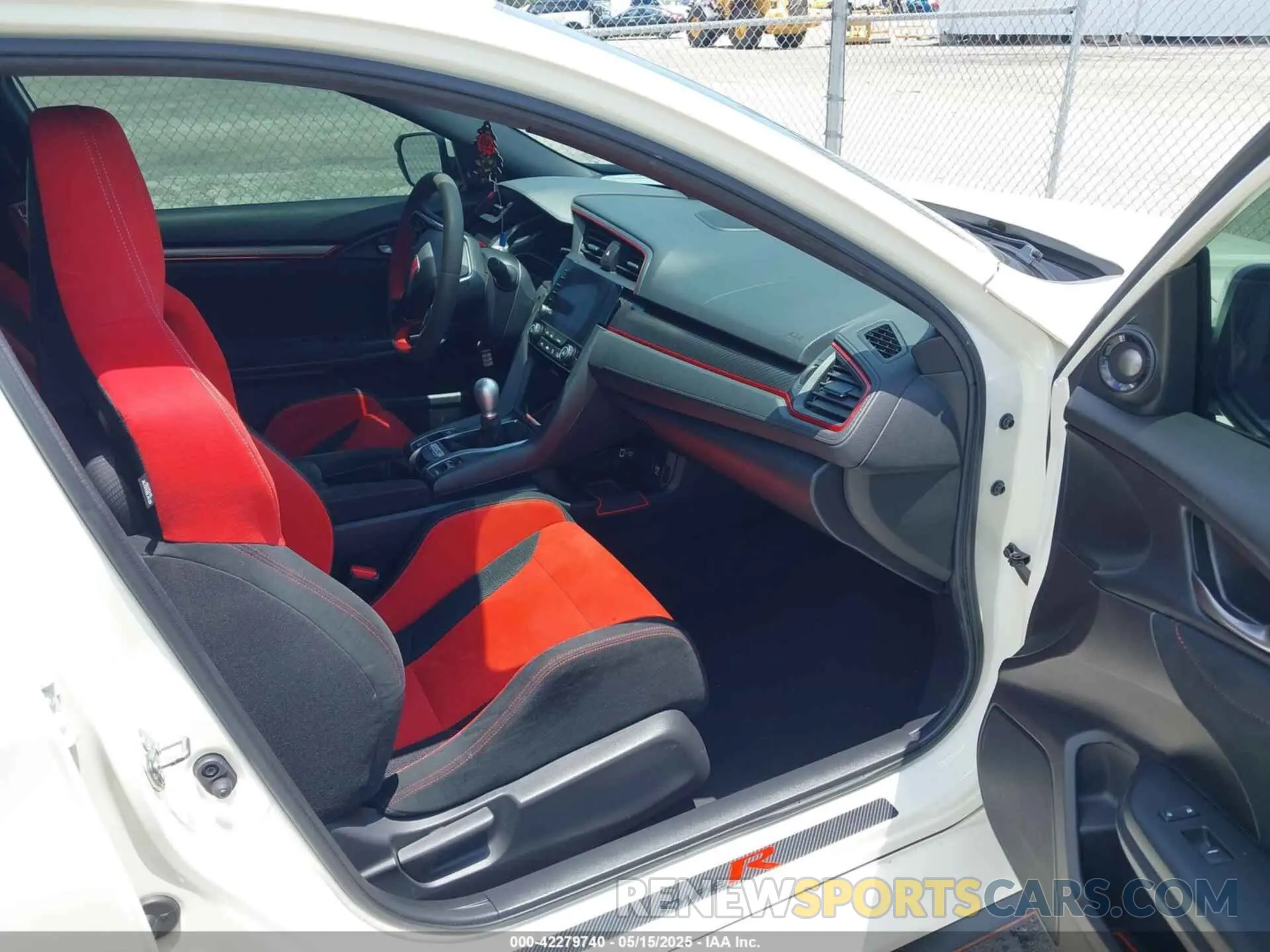 5 Photograph of a damaged car SHHFK8G71LU200590 HONDA CIVIC TYPE R 2020