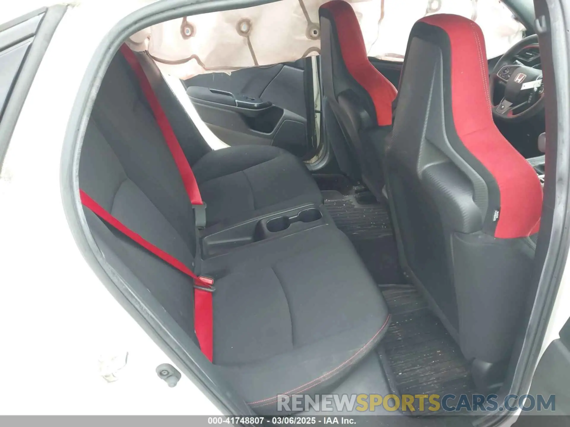 8 Photograph of a damaged car SHHFK8G7XLU201706 HONDA CIVIC TYPE R 2020