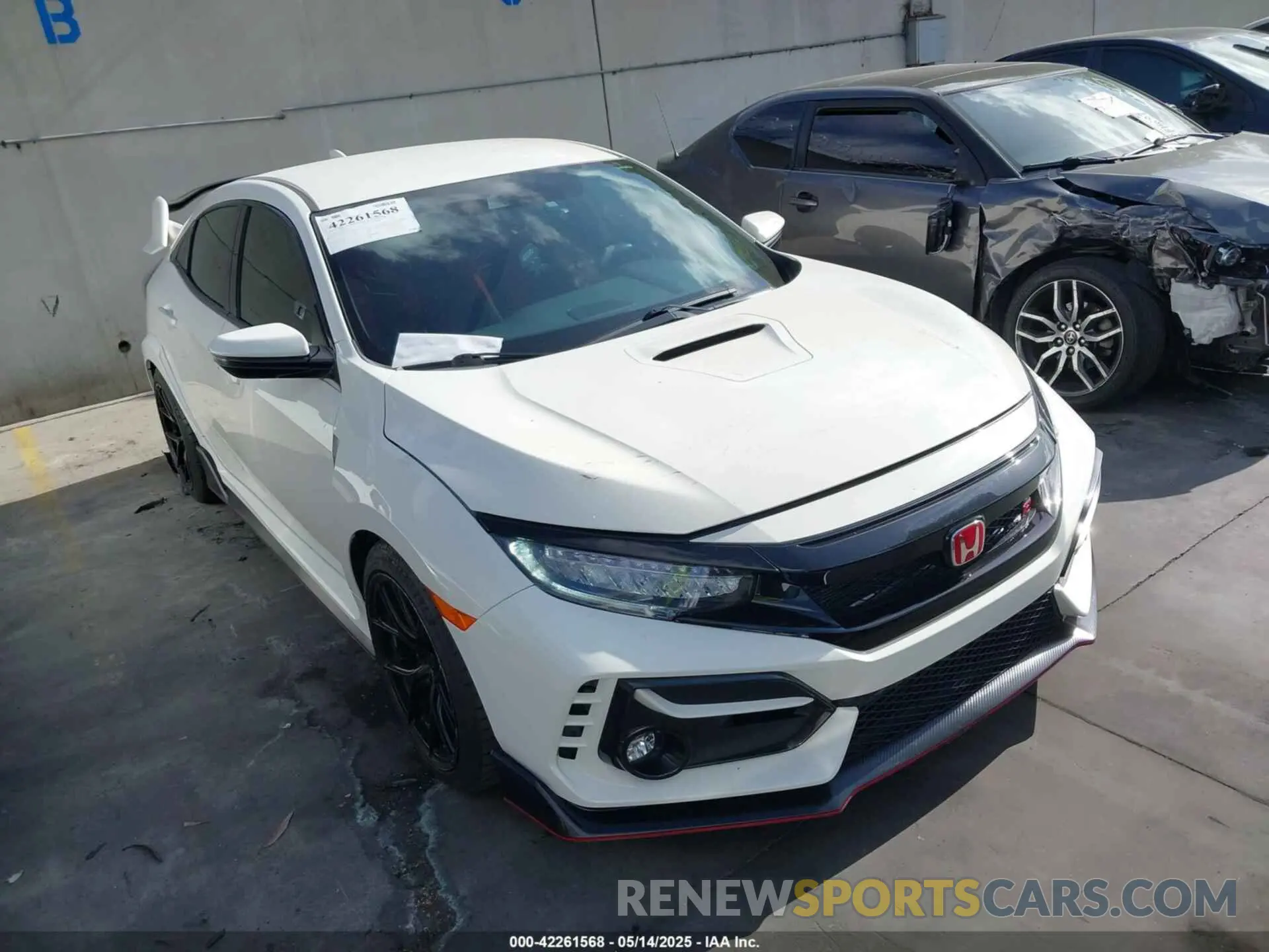 1 Photograph of a damaged car SHHFK8G75MU201985 HONDA CIVIC TYPE R 2021