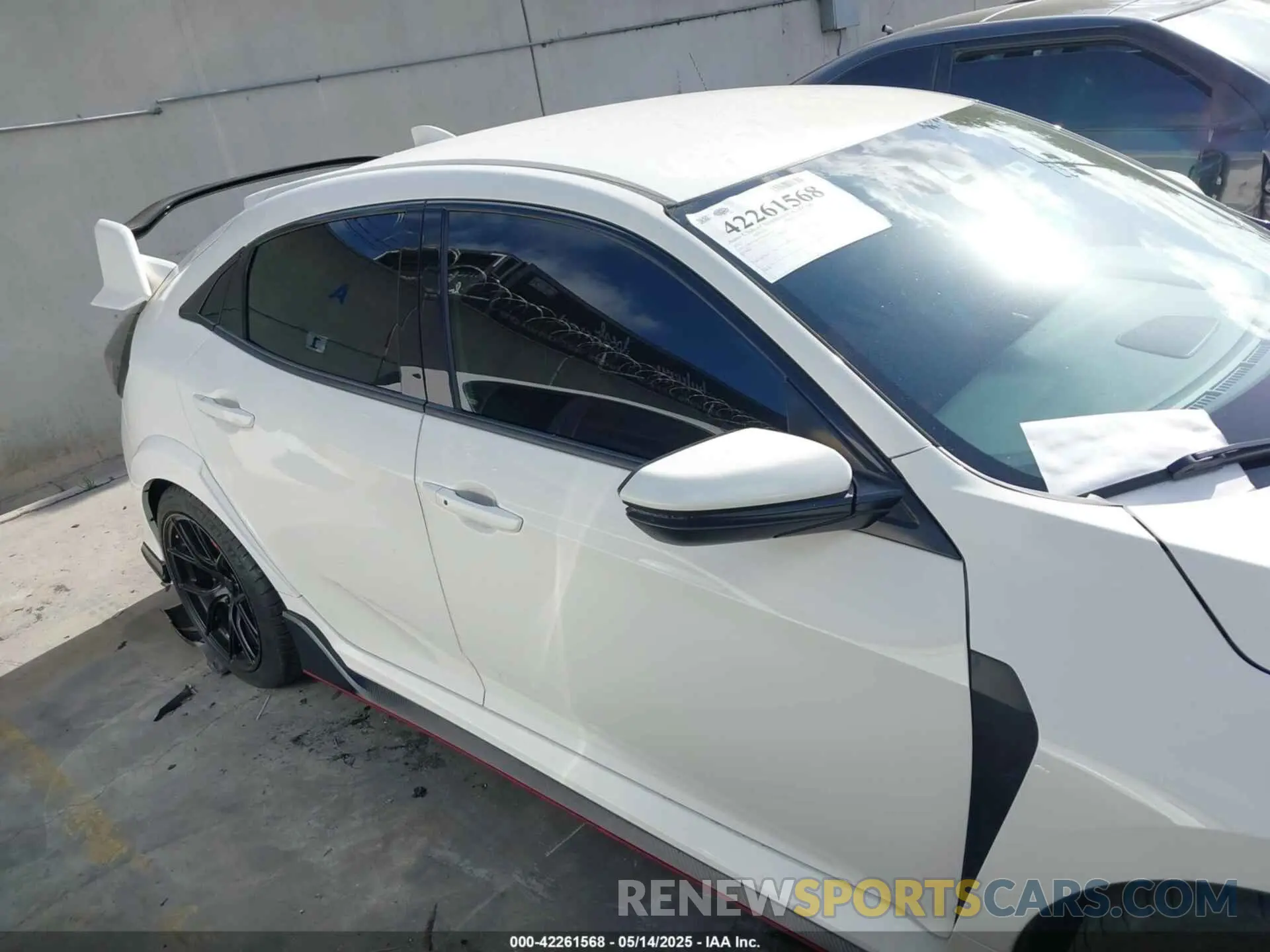 14 Photograph of a damaged car SHHFK8G75MU201985 HONDA CIVIC TYPE R 2021