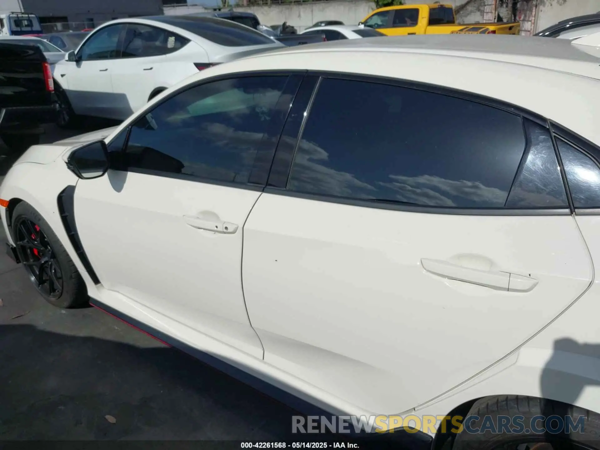 15 Photograph of a damaged car SHHFK8G75MU201985 HONDA CIVIC TYPE R 2021