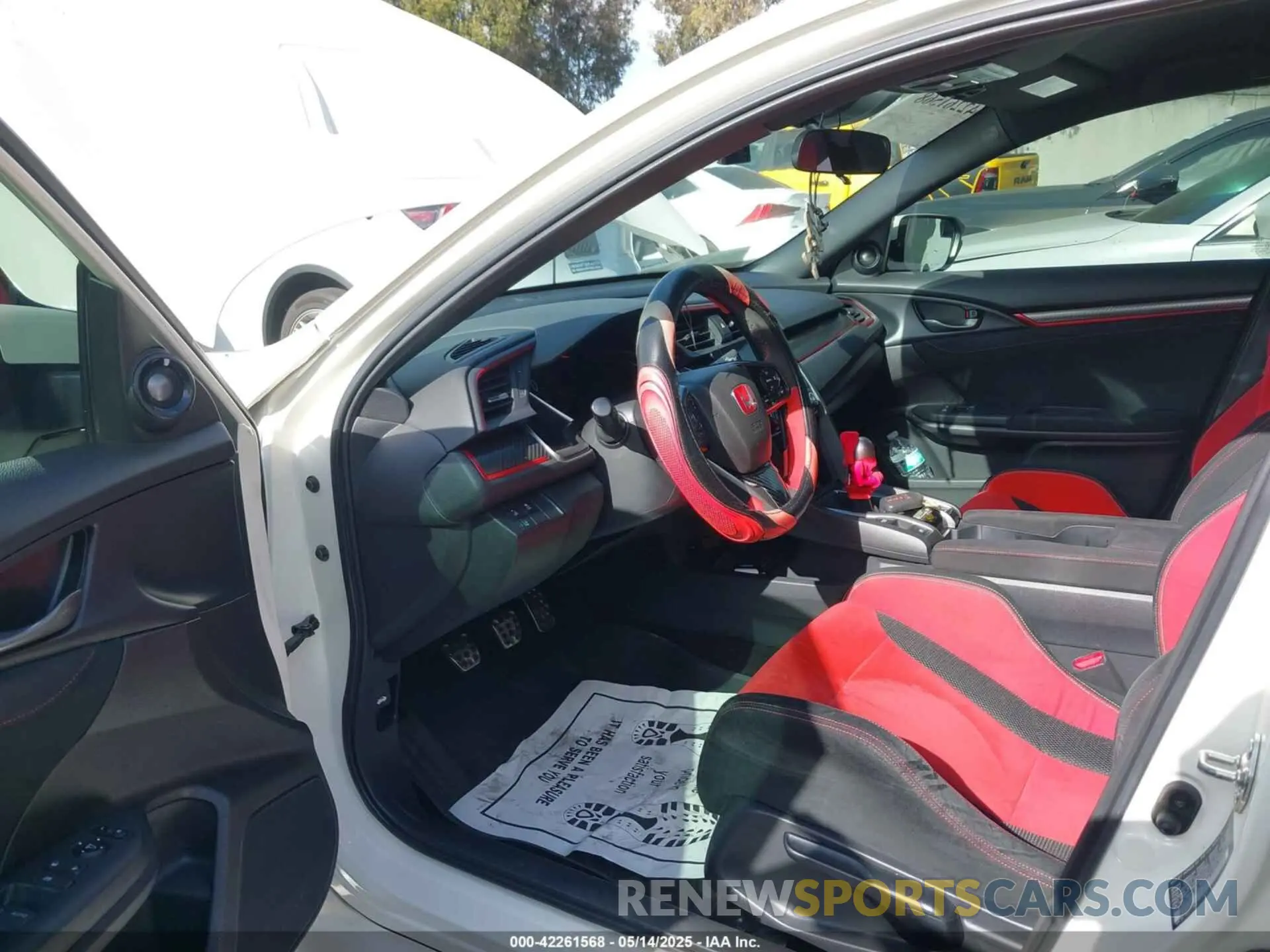 19 Photograph of a damaged car SHHFK8G75MU201985 HONDA CIVIC TYPE R 2021