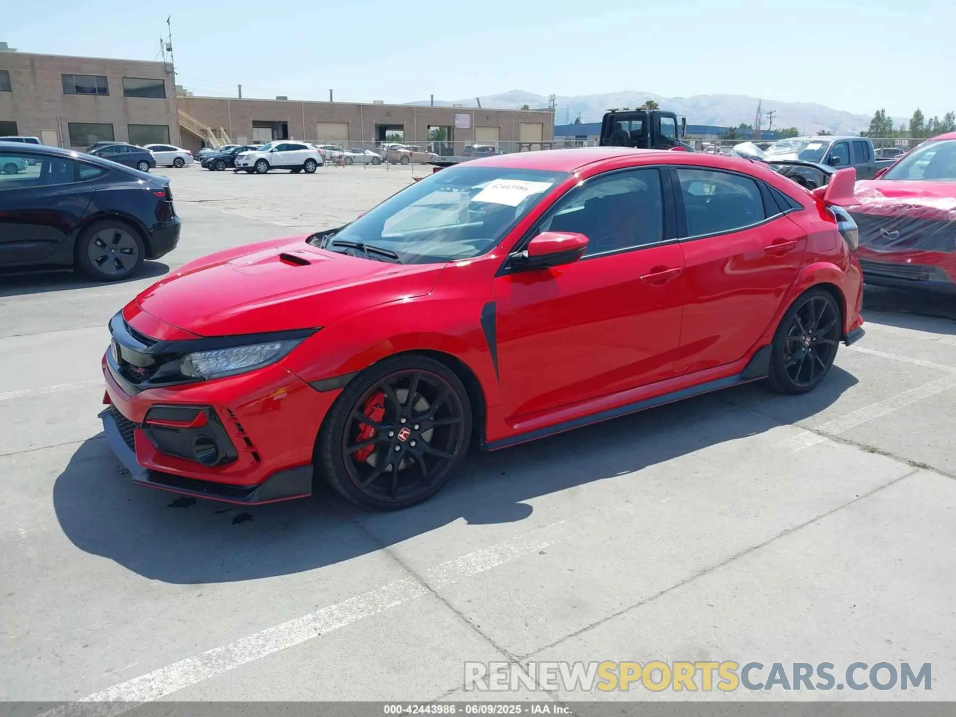 2 Photograph of a damaged car SHHFK8G79MU202167 HONDA CIVIC TYPE R 2021