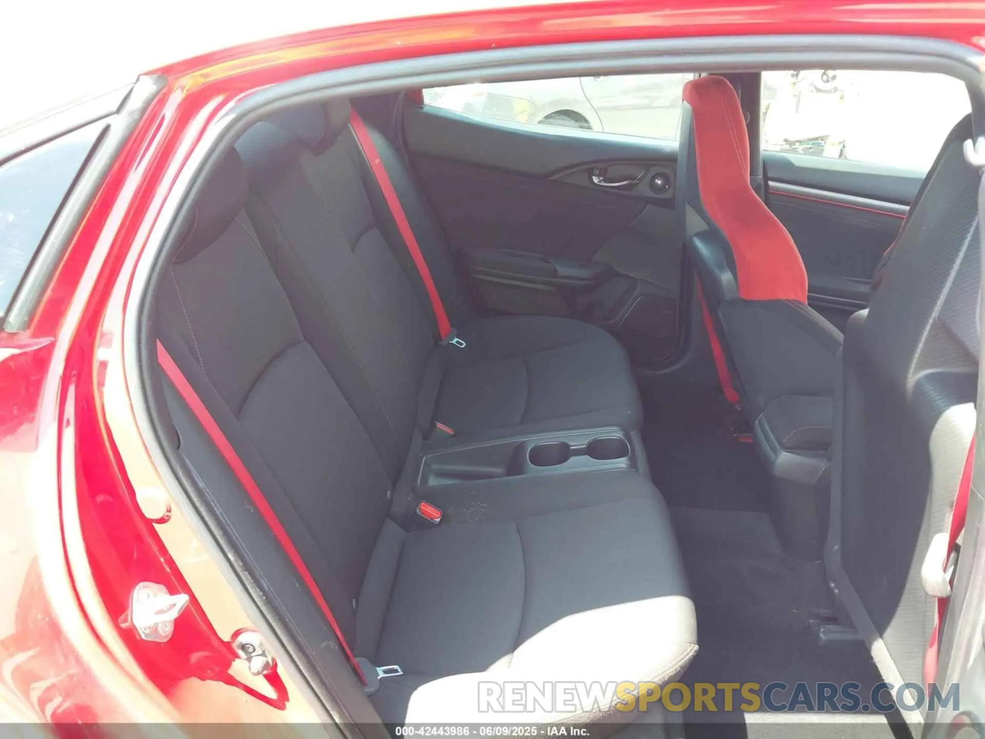 8 Photograph of a damaged car SHHFK8G79MU202167 HONDA CIVIC TYPE R 2021