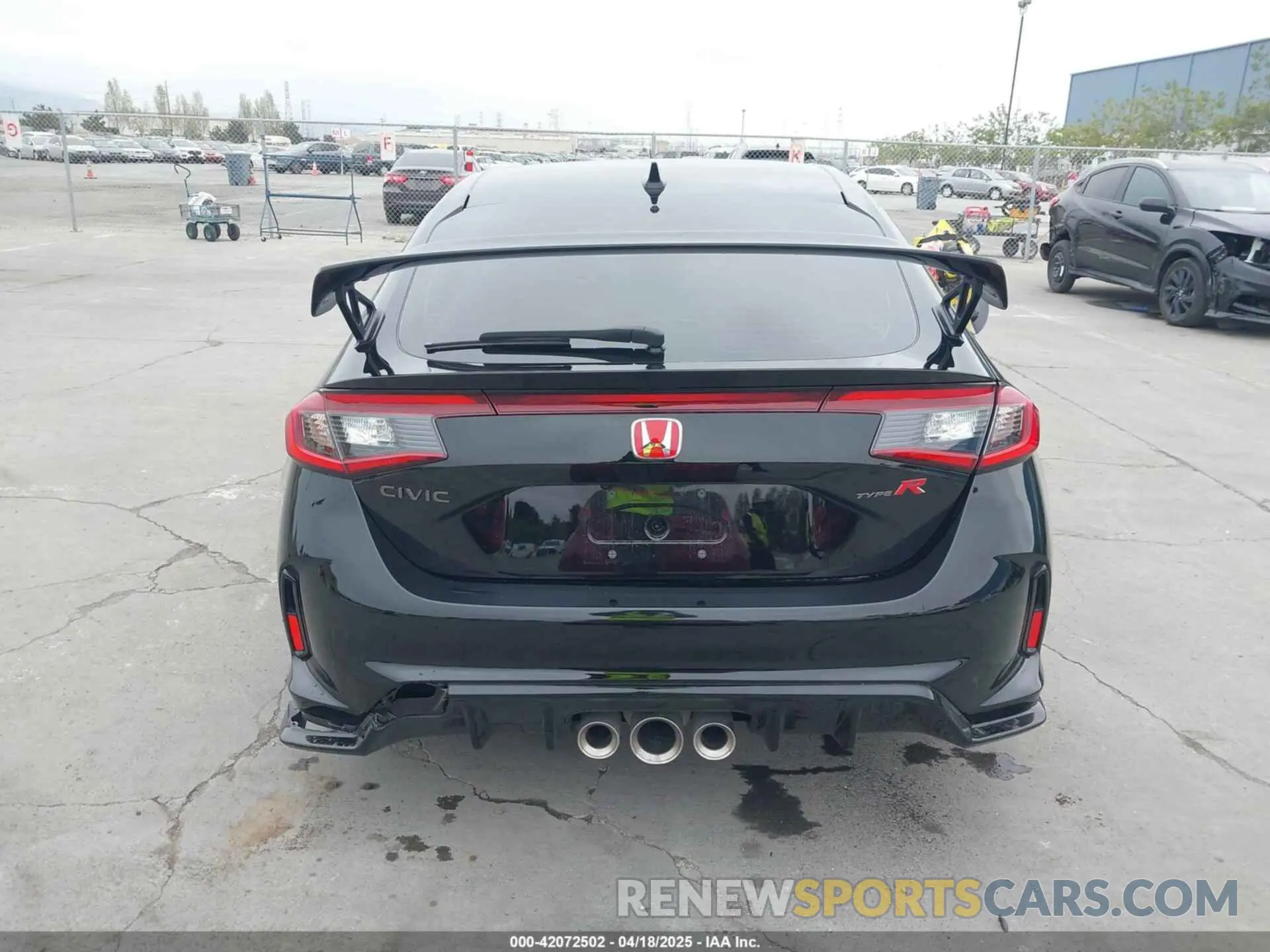 16 Photograph of a damaged car JHMFL5G44PX002339 HONDA CIVIC TYPE R 2023