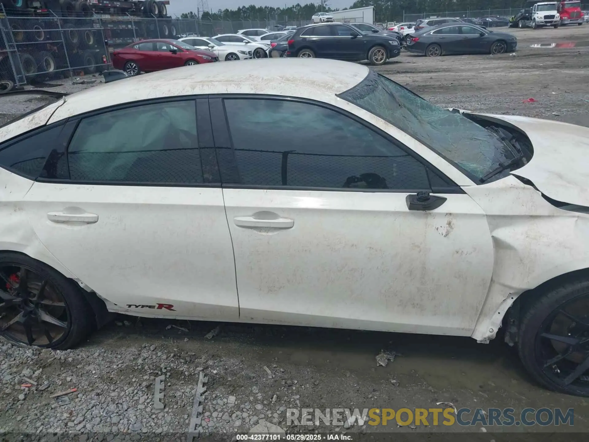 13 Photograph of a damaged car JHMFL5G46RX002197 HONDA CIVIC TYPE R 2024