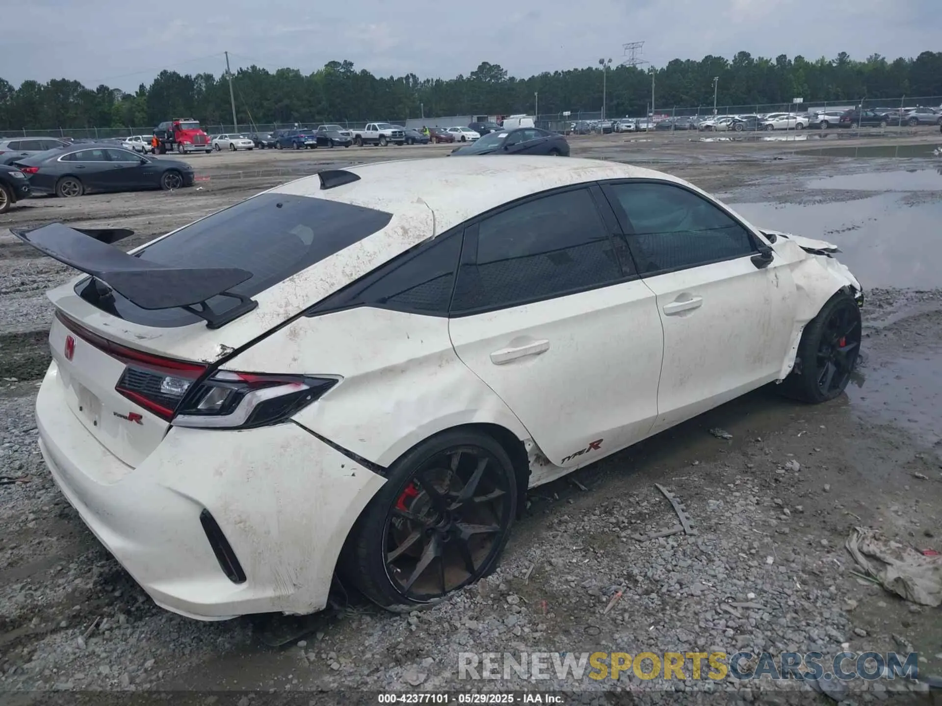 4 Photograph of a damaged car JHMFL5G46RX002197 HONDA CIVIC TYPE R 2024
