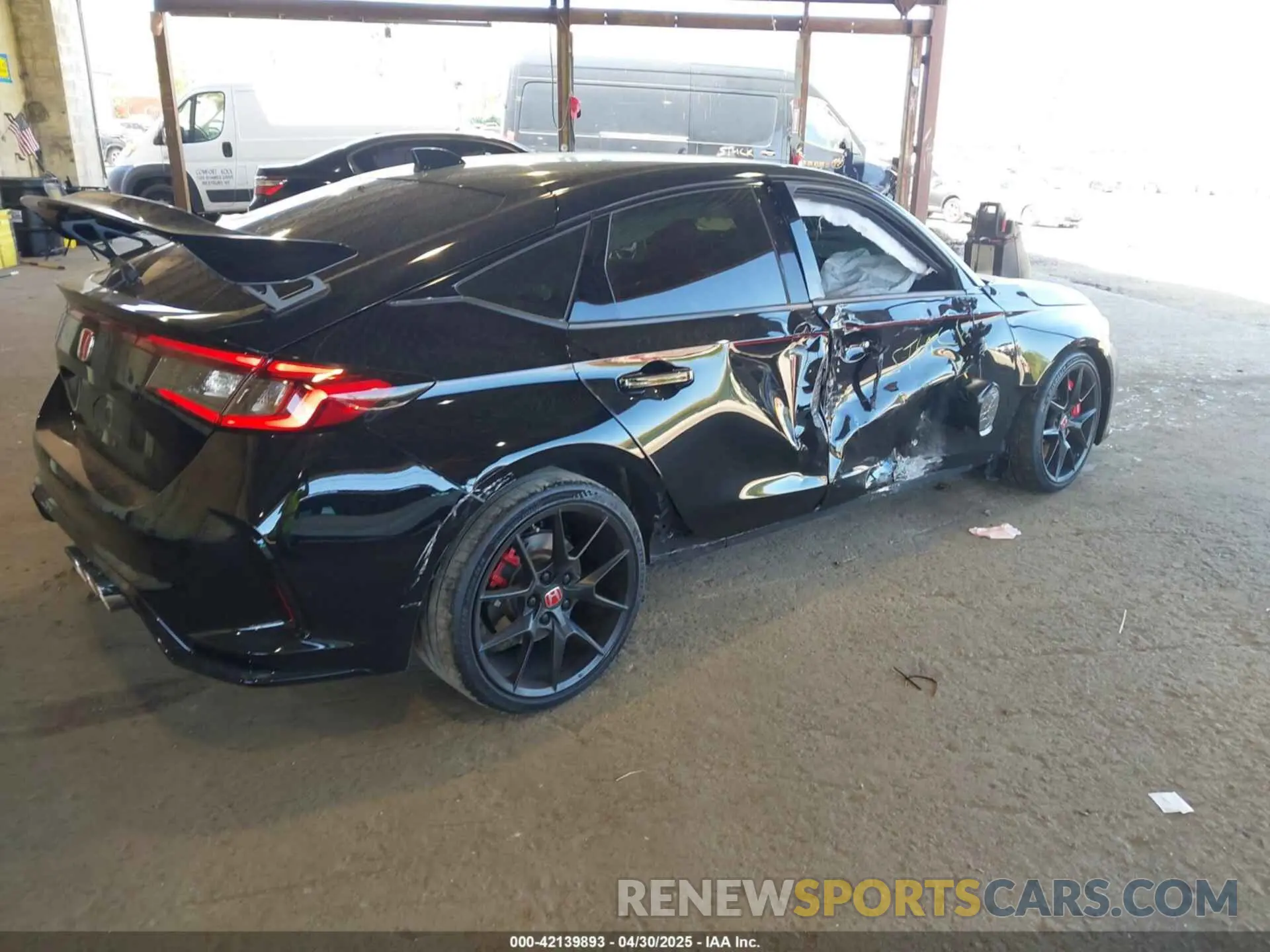 4 Photograph of a damaged car JHMFL5G4XSX001561 HONDA CIVIC TYPE R 2025