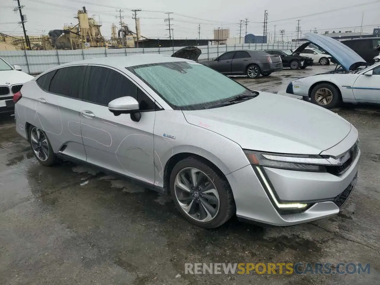 4 Photograph of a damaged car JHMZC5F14KC001972 HONDA CLARITY 2019