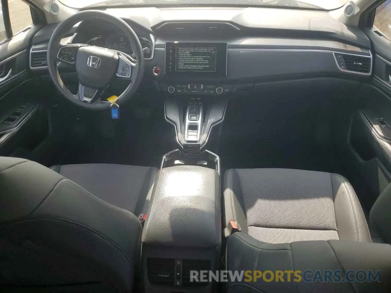 8 Photograph of a damaged car JHMZC5F15KC006792 HONDA CLARITY 2019