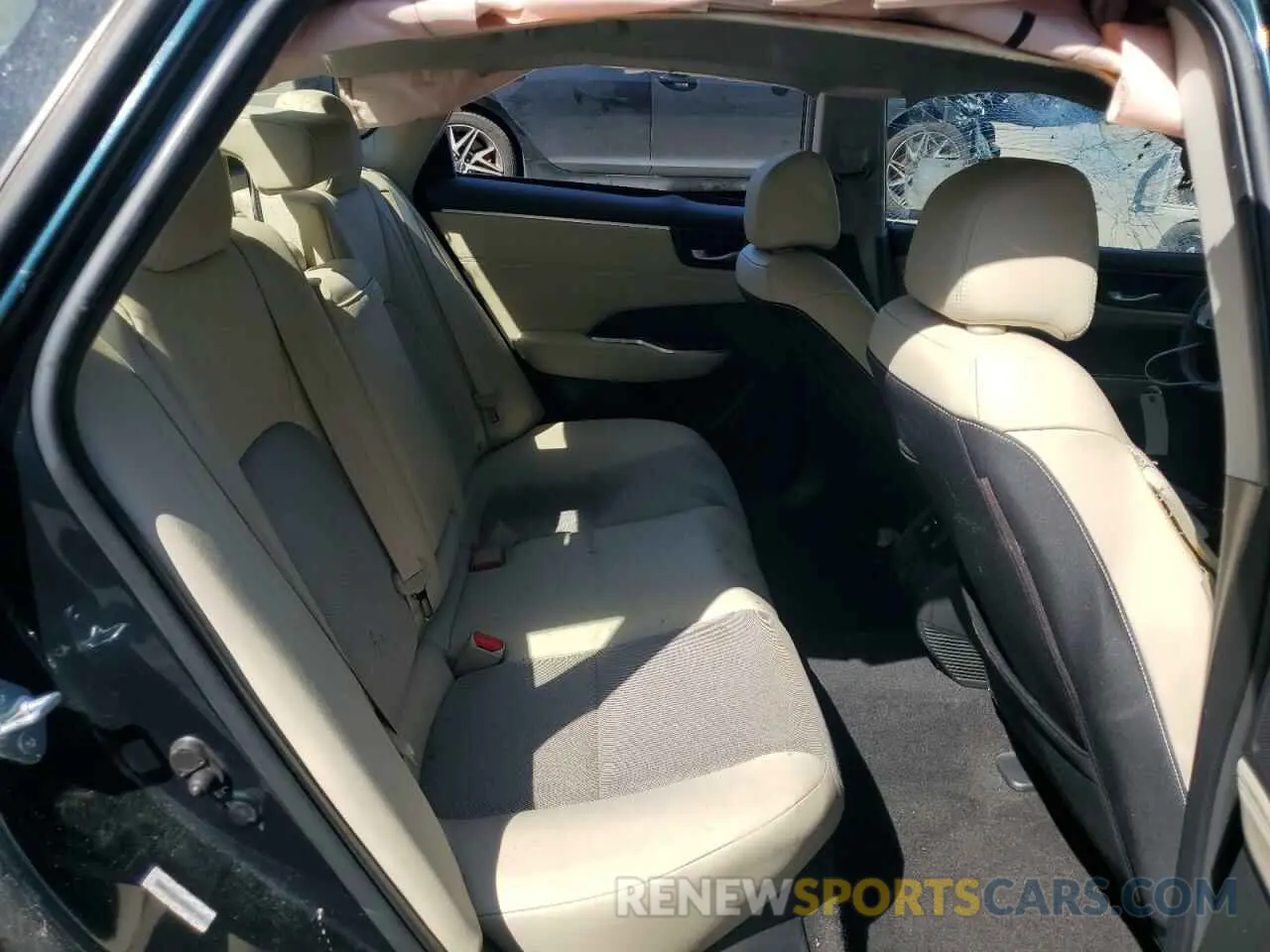 10 Photograph of a damaged car JHMZC5F17KC004378 HONDA CLARITY 2019