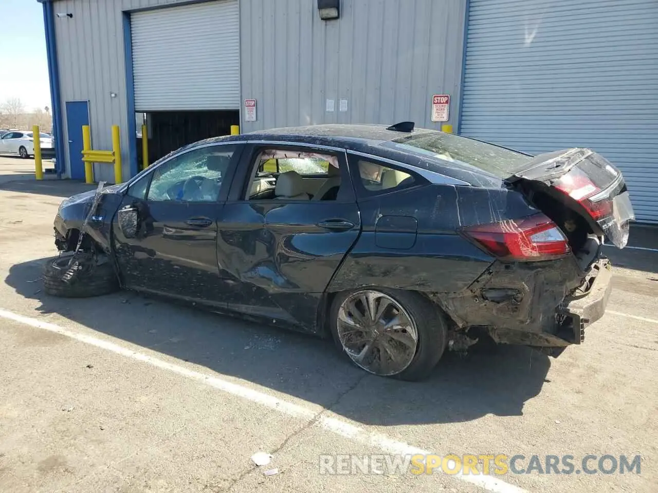 2 Photograph of a damaged car JHMZC5F17KC004378 HONDA CLARITY 2019