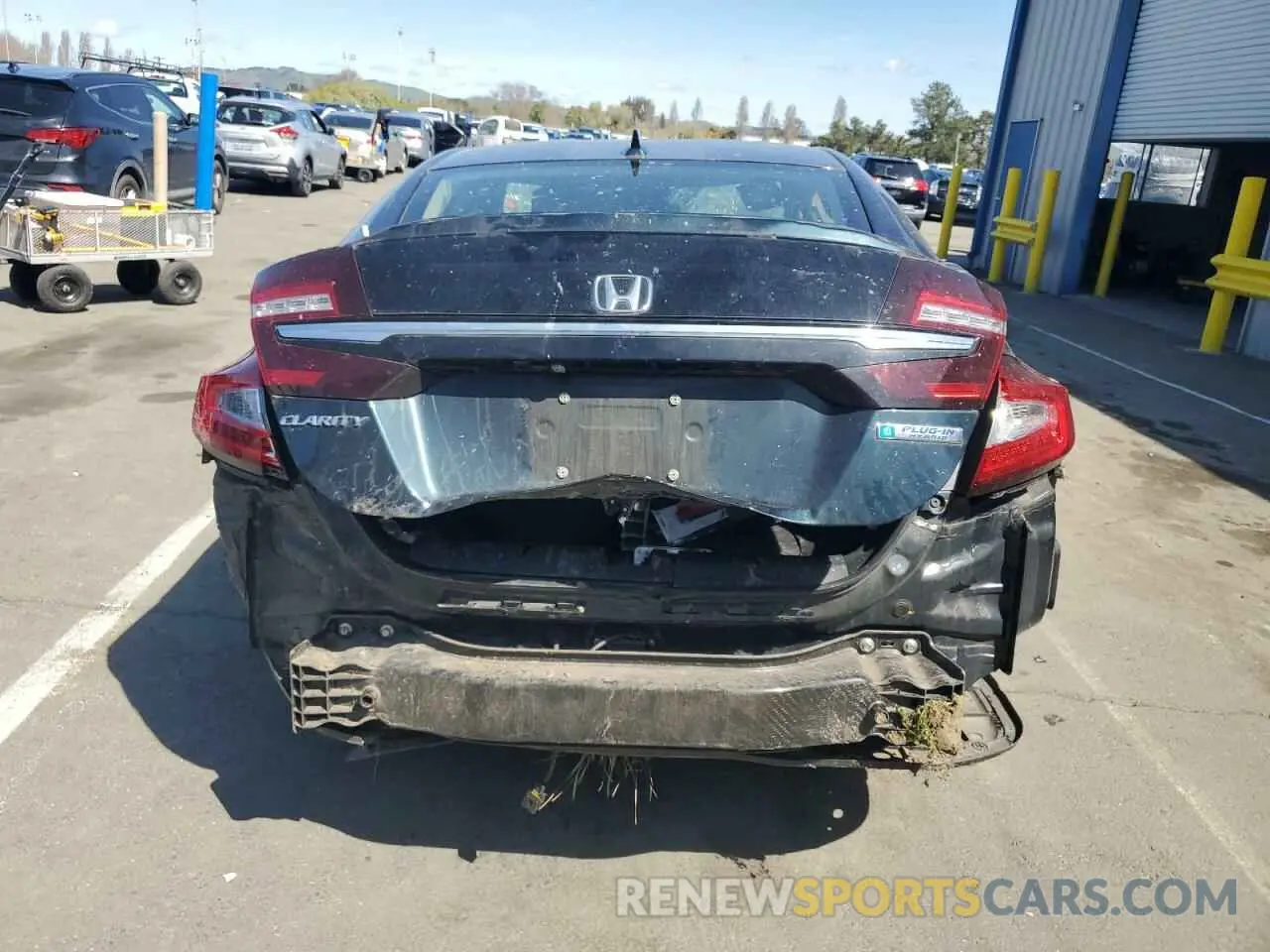 6 Photograph of a damaged car JHMZC5F17KC004378 HONDA CLARITY 2019