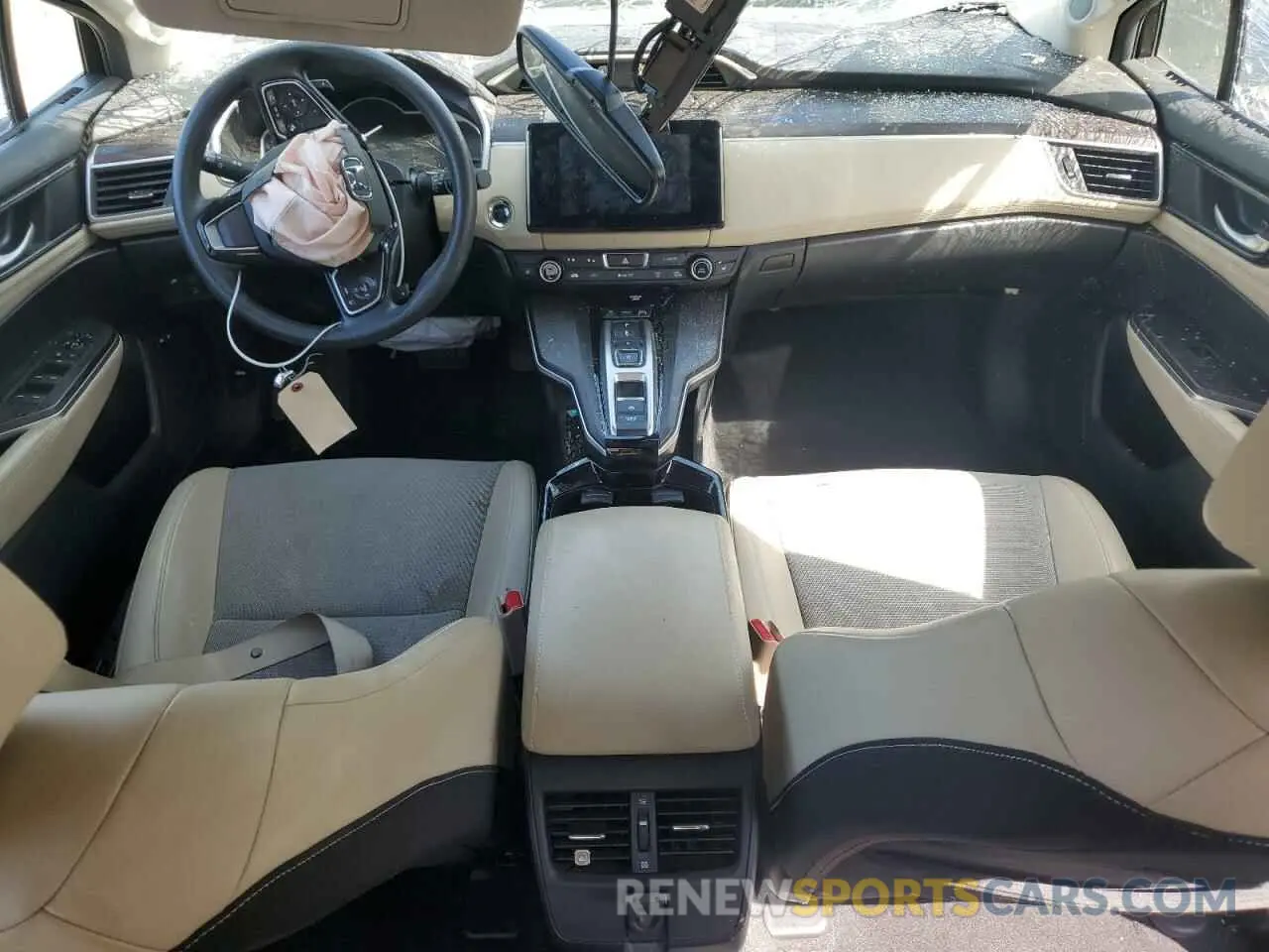 8 Photograph of a damaged car JHMZC5F17KC004378 HONDA CLARITY 2019