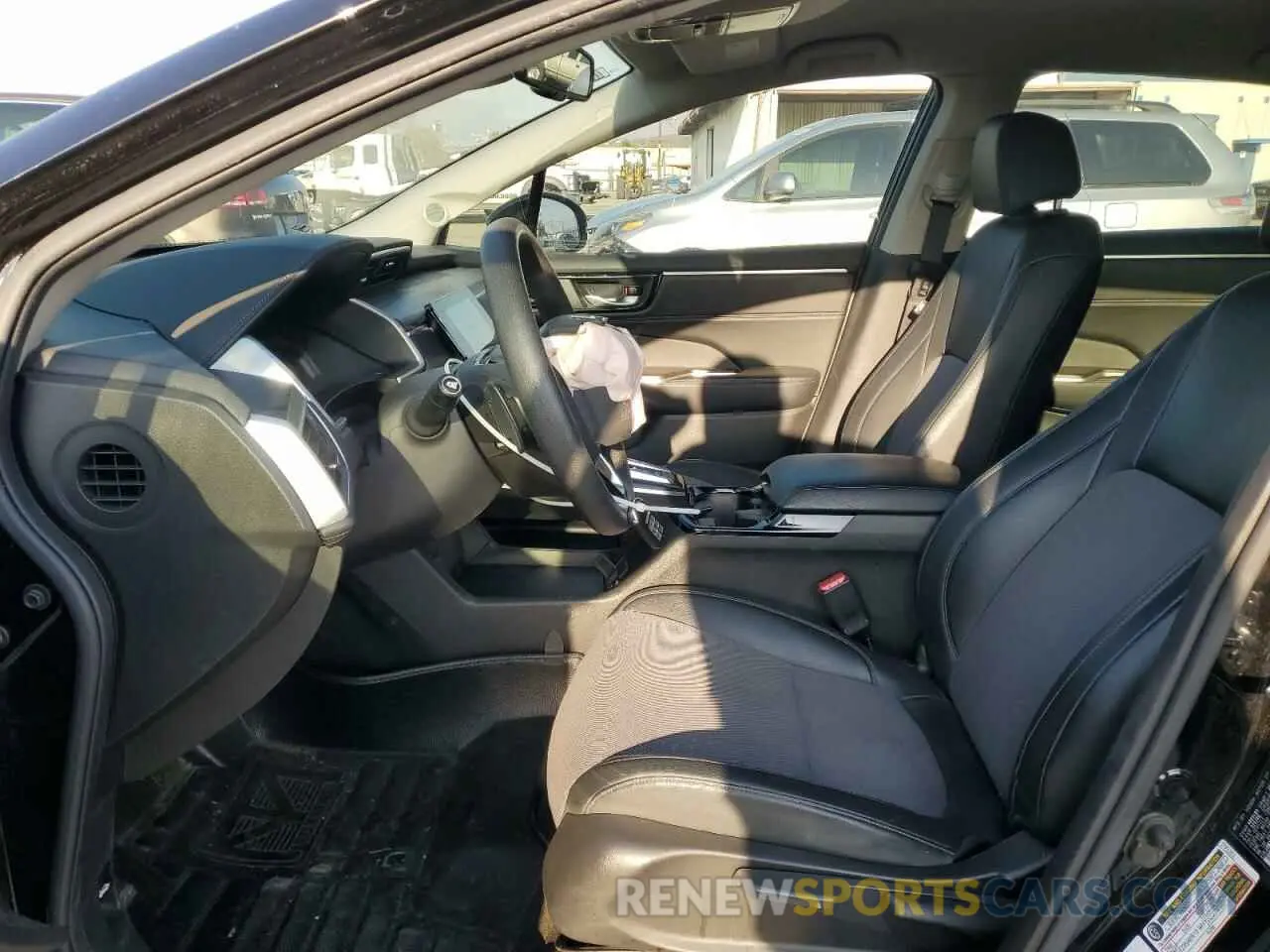 7 Photograph of a damaged car JHMZC5F19KC002776 HONDA CLARITY 2019
