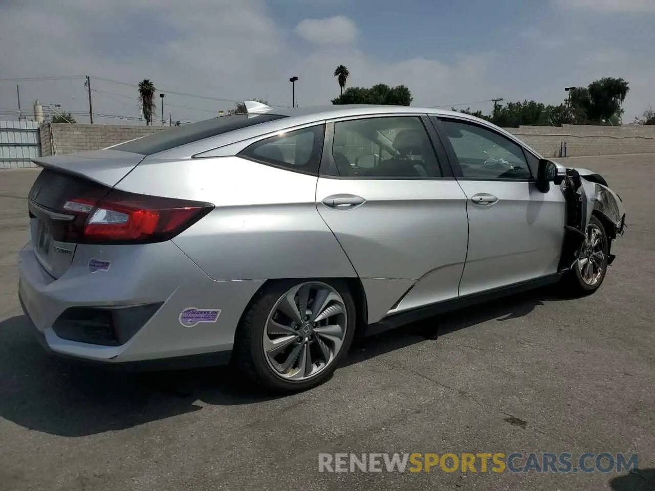 3 Photograph of a damaged car JHMZC5F1XKC000731 HONDA CLARITY 2019
