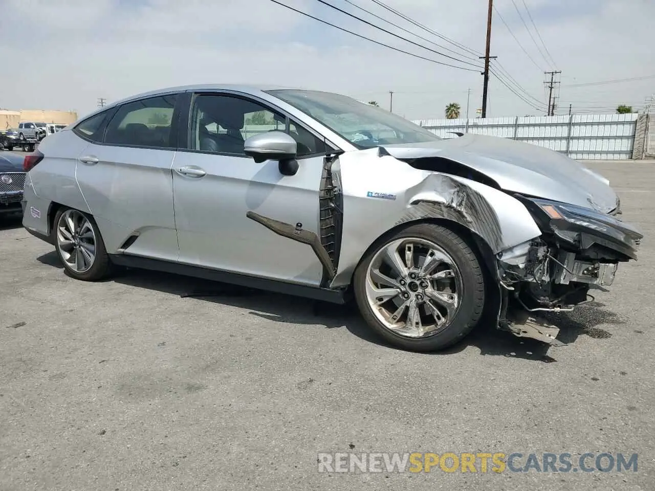 4 Photograph of a damaged car JHMZC5F1XKC000731 HONDA CLARITY 2019