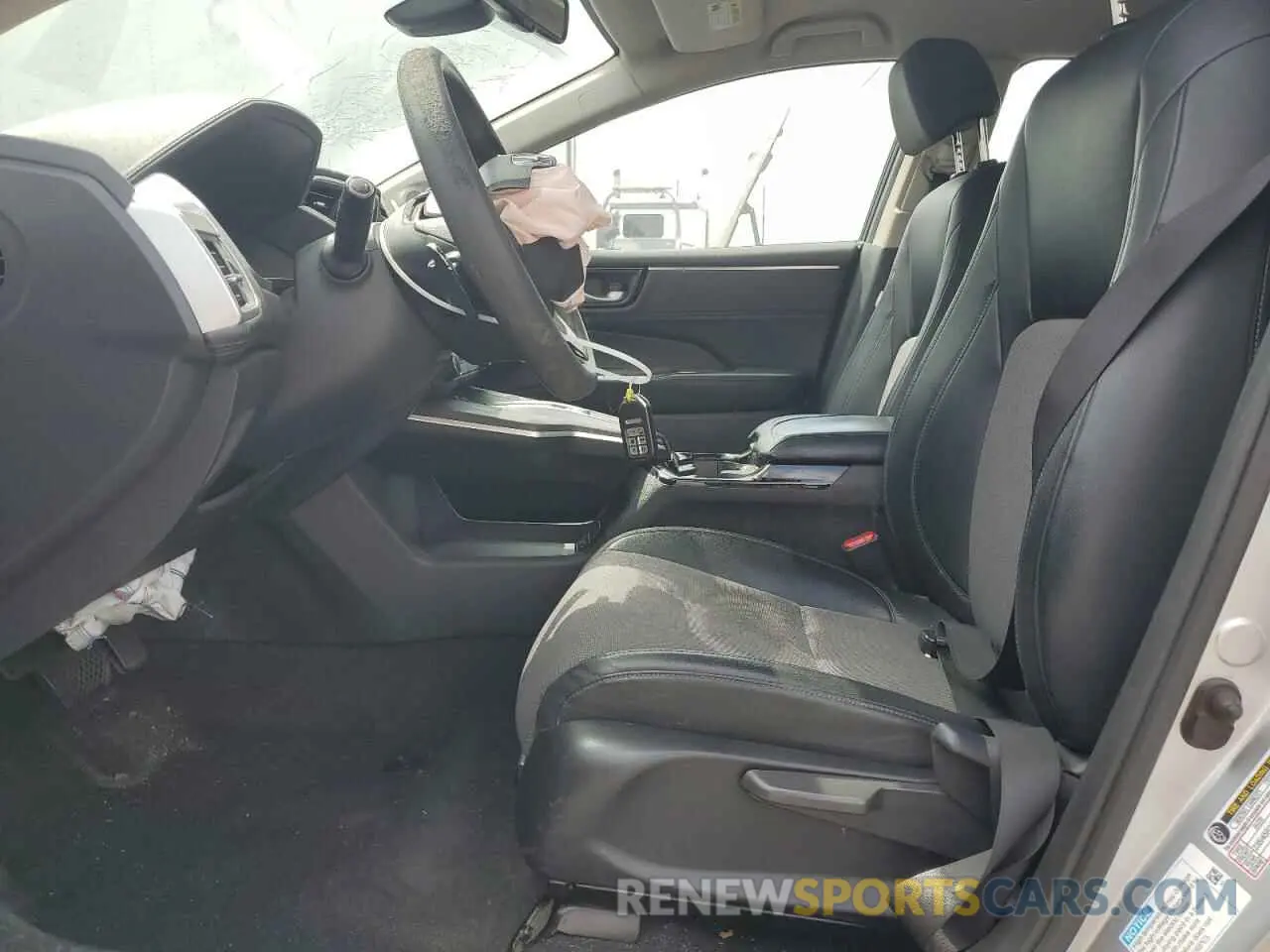 7 Photograph of a damaged car JHMZC5F1XKC000731 HONDA CLARITY 2019
