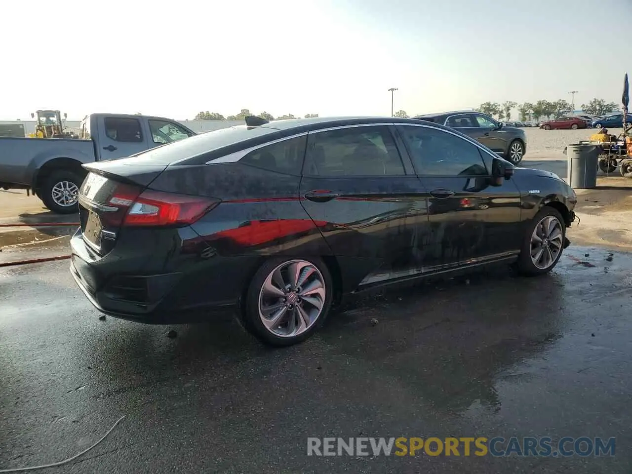 3 Photograph of a damaged car JHMZC5F32KC001311 HONDA CLARITY 2019