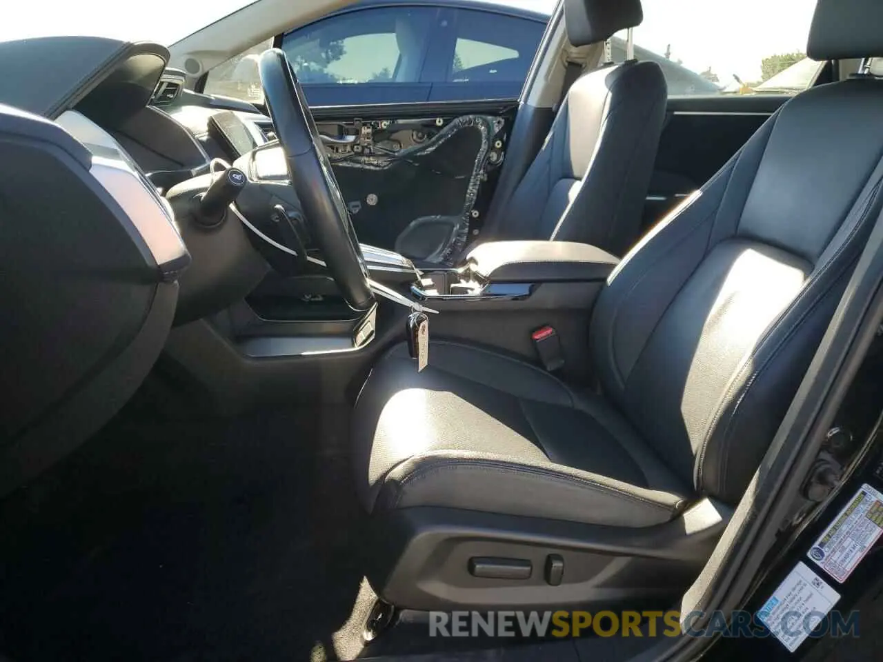 7 Photograph of a damaged car JHMZC5F32KC004712 HONDA CLARITY 2019