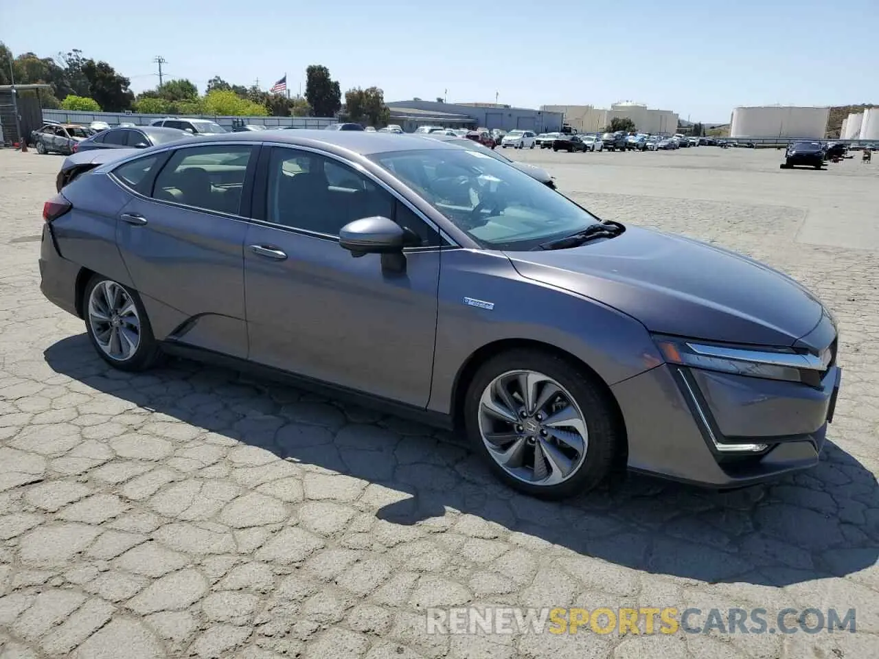 4 Photograph of a damaged car JHMZC5F38KC007064 HONDA CLARITY 2019