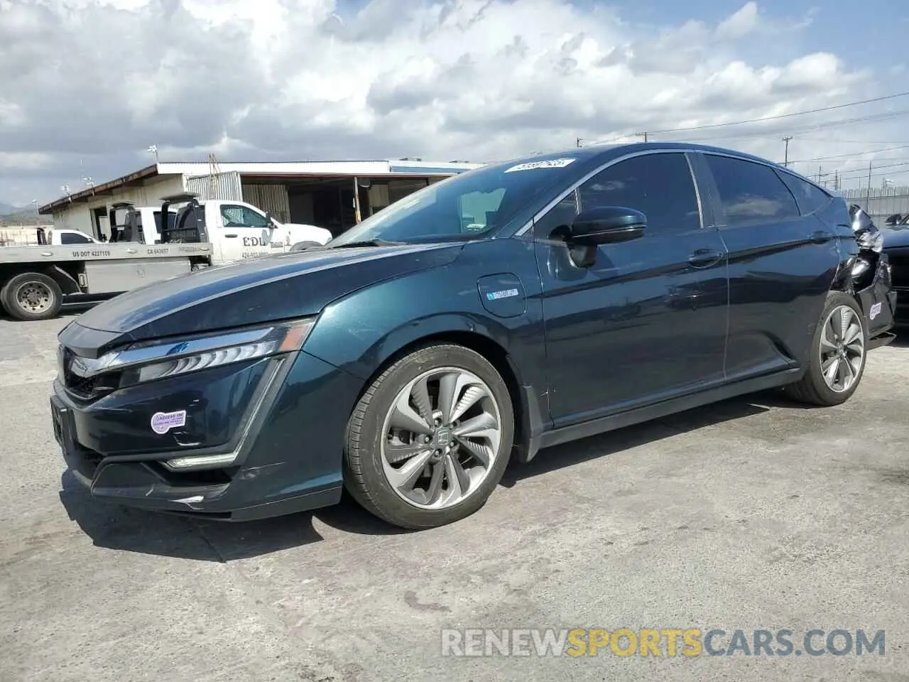 1 Photograph of a damaged car JHMZC5F39KC001158 HONDA CLARITY 2019