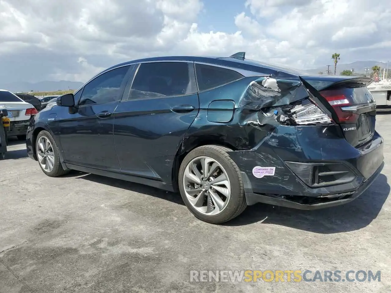 2 Photograph of a damaged car JHMZC5F39KC001158 HONDA CLARITY 2019