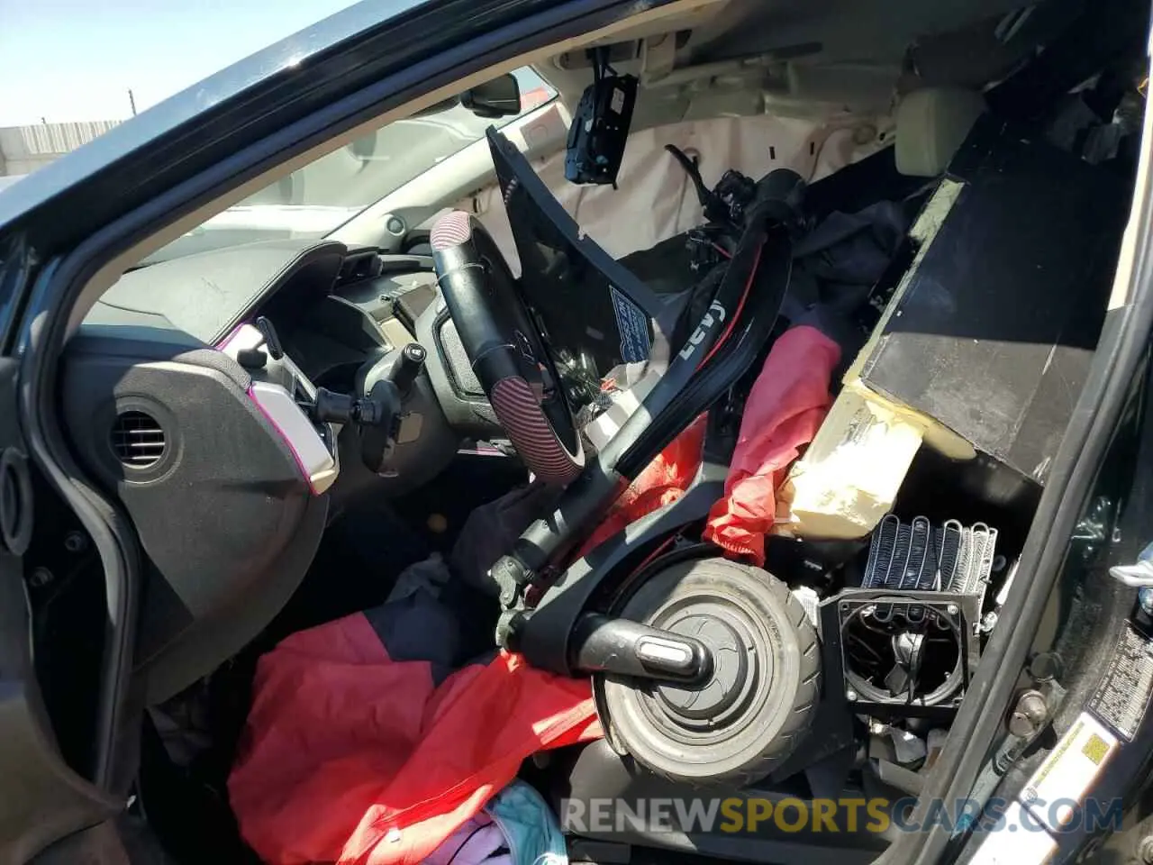 7 Photograph of a damaged car JHMZC5F10LC002182 HONDA CLARITY 2020