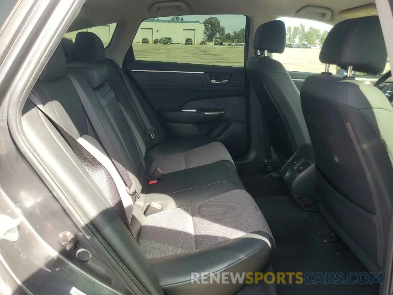 10 Photograph of a damaged car JHMZC5F14LC002444 HONDA CLARITY 2020