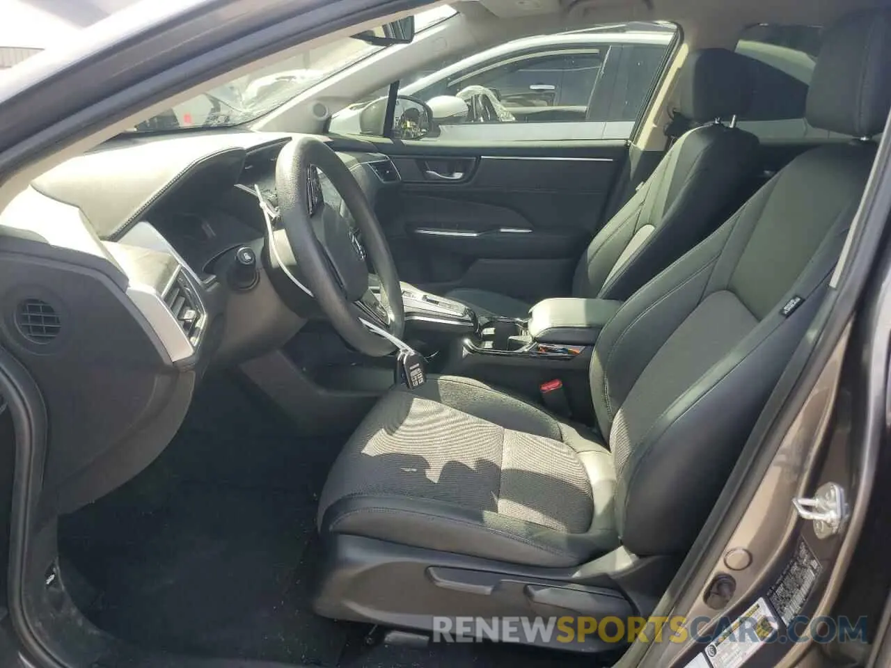 7 Photograph of a damaged car JHMZC5F14LC002444 HONDA CLARITY 2020